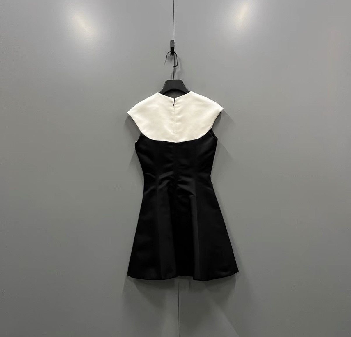 Dior Dior black and white dress J41 Size XS / US 0-2 / IT 36-38 - 2 Thumbnail