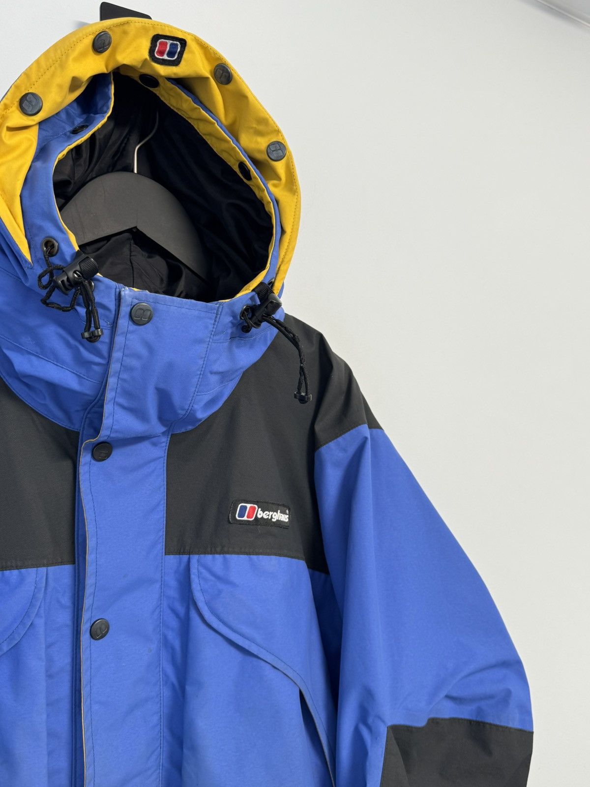 Berghaus 🔥Berghaus Vintage Y2K style Mera Peek Gore-Tex Outdoor Size US M / EU 48-50 / 2 - 7 Thumbnail