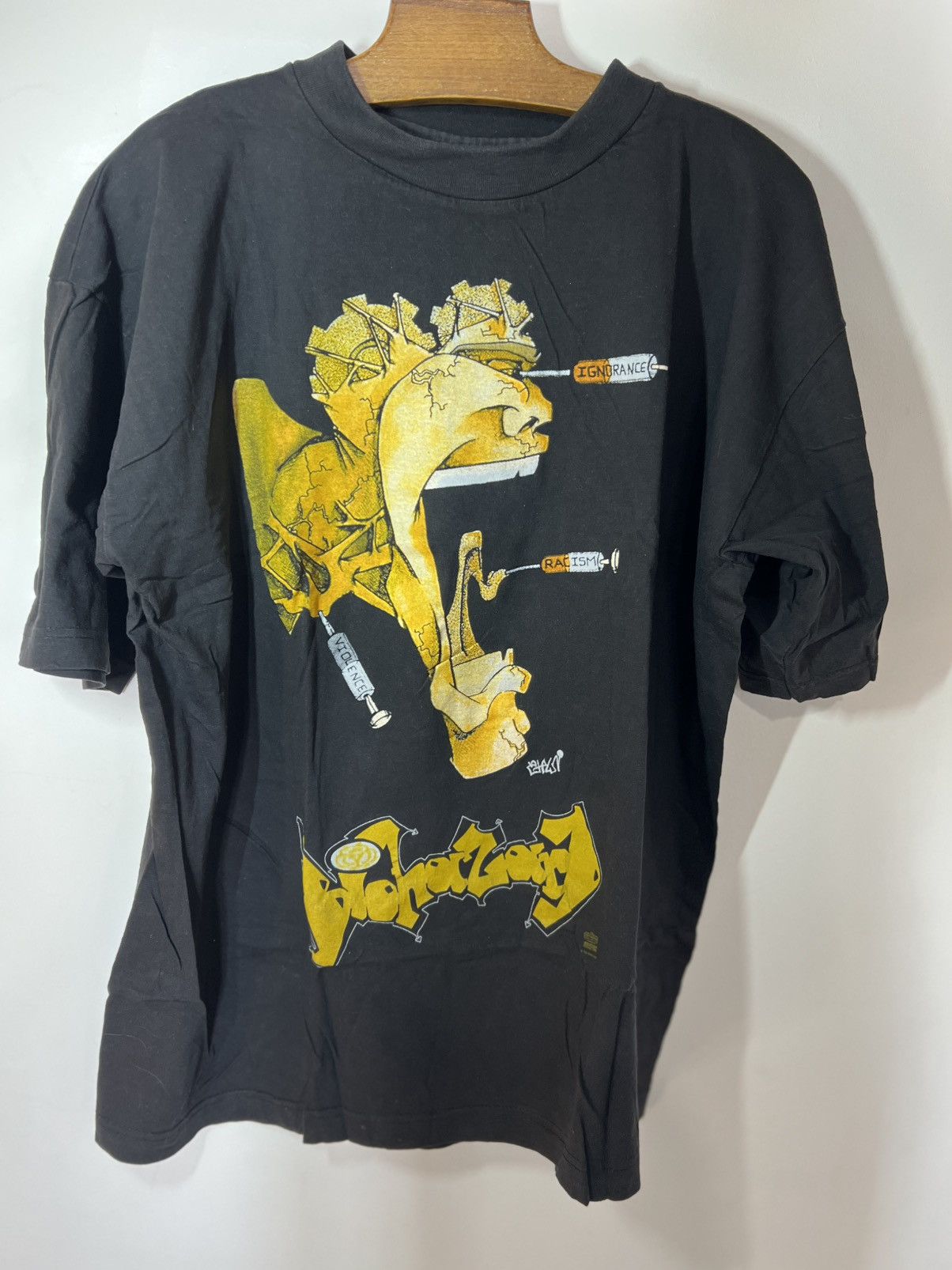 Band Tees Shirt vintage 94 Biohazard winterland Size US XL / EU 56 / 4 - 1 Thumbnail