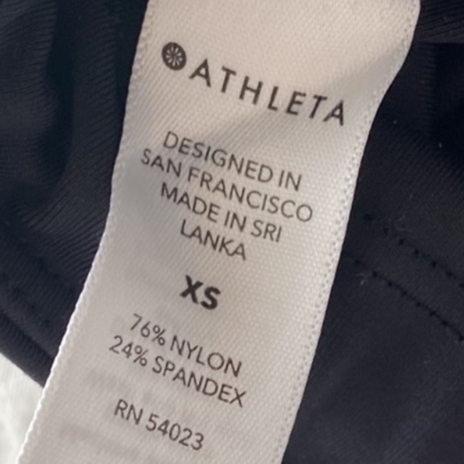 Athleta Athleta Ultimate Stash Pocket 7" Biker Shorts Black Size XS Size 27" / US 4 / IT 40 - 11 Thumbnail
