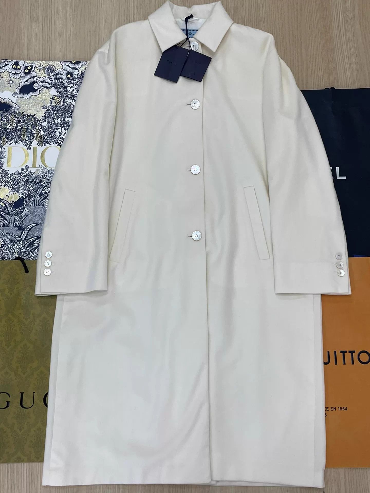 Prada Prada Women's Ivory Cashmere Overcoat 38 Size XS / US 0-2 / IT 36-38 - 1 Thumbnail