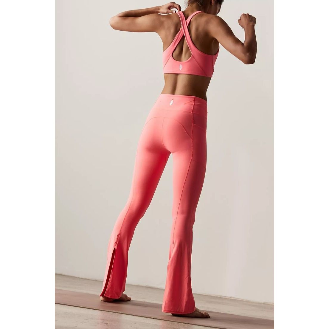 Free People New FP MOVEMENT Never Better Flare Pants $108 MEDIUM Neon Size 32" / US 10 / IT 46 - 4 Thumbnail