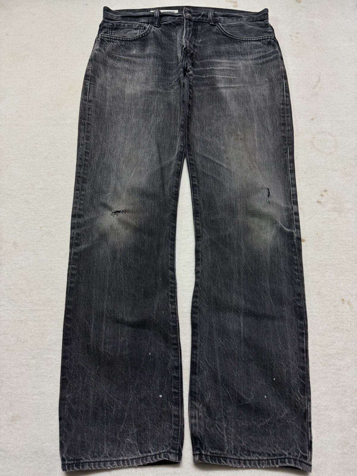 Japanese Brand VINTAGE 2000s GAP THRASHED SICK FADED DISTRESS STRAIGHT JEAN Size US 32 / EU 48 - 1 Thumbnail