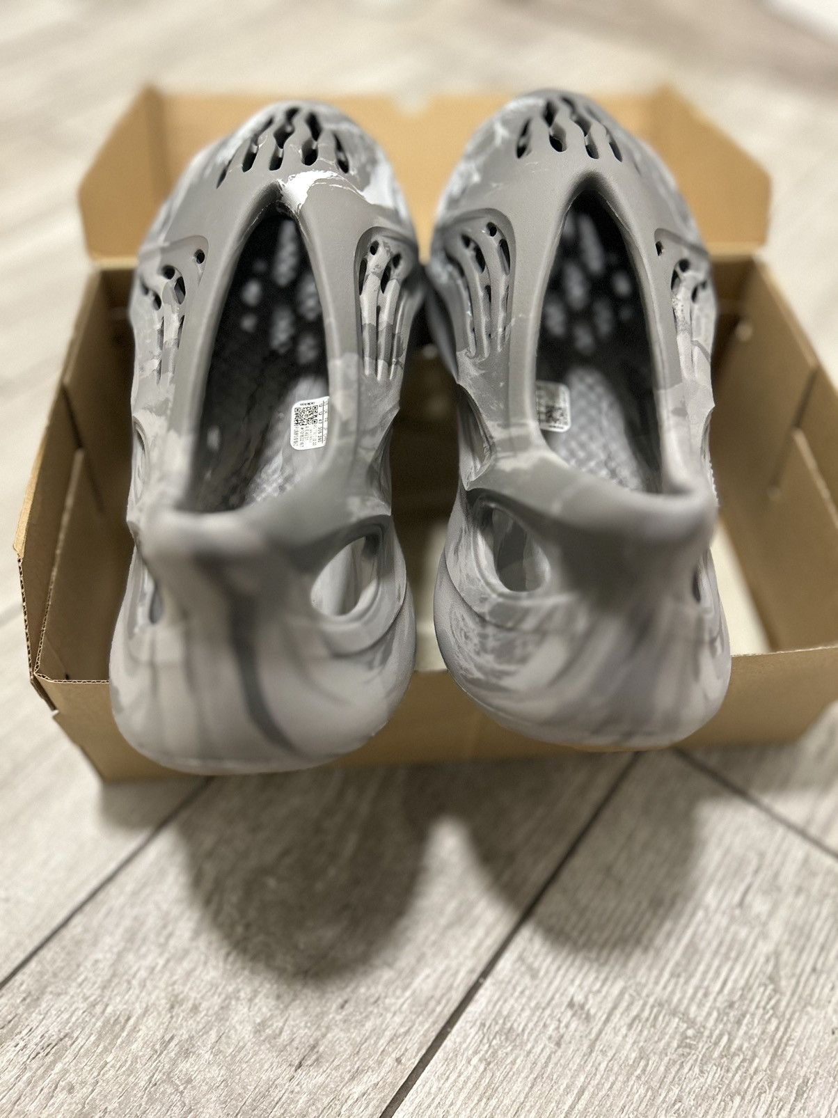 Yeezy yeezy foam rnr Size US 12 / EU 45 - 5 Thumbnail