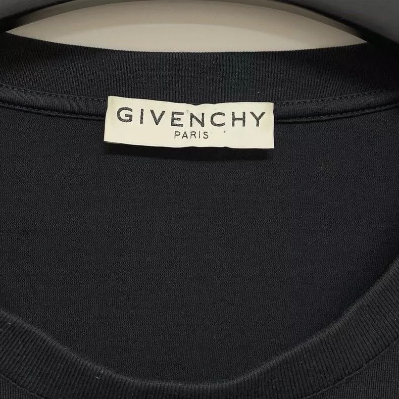 Givenchy Givenchy Black Short-Sleeve T-Shirt with Unique Red Seal D Size US XL / EU 56 / 4 - 3 Thumbnail