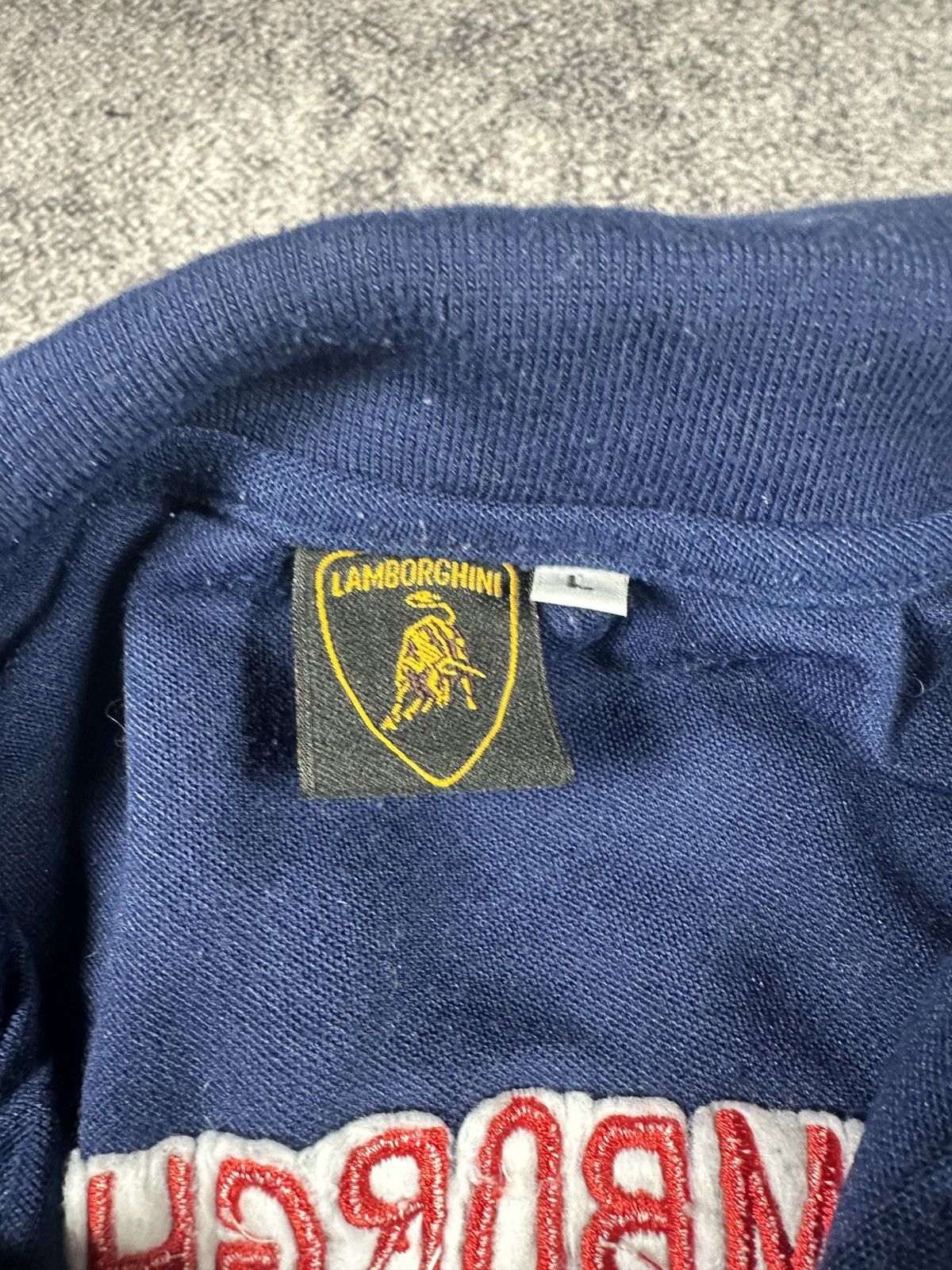 Lamborghini Vintage Lamborghini Big Back Logo Polos Streetwear Rare L Size US L / EU 52-54 / 3 - 3 Thumbnail