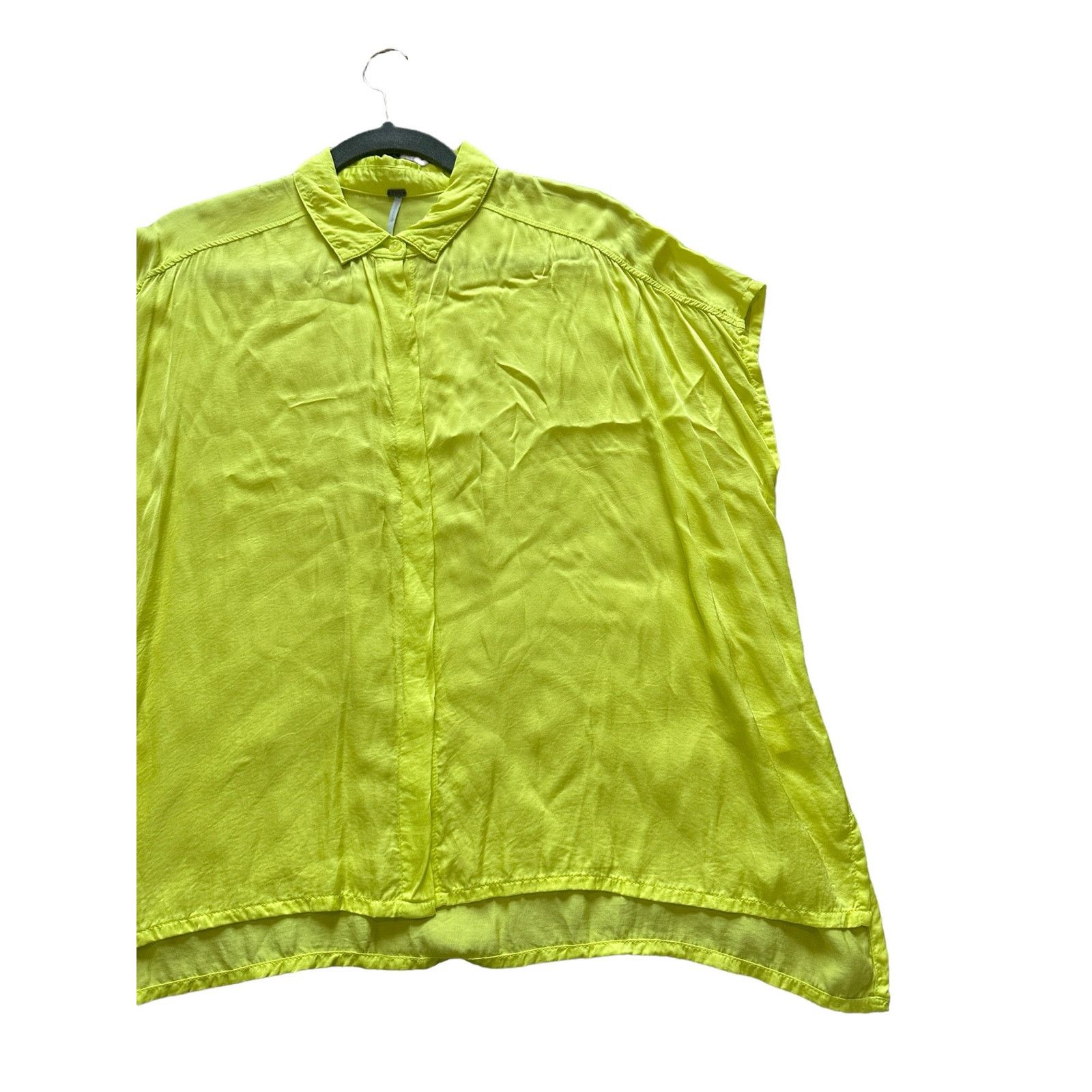Young Fabulous & Broke Young Fabulous & Broke Small Silky Green Button Up Blouse Size S / US 4 / IT 40 - 4 Thumbnail