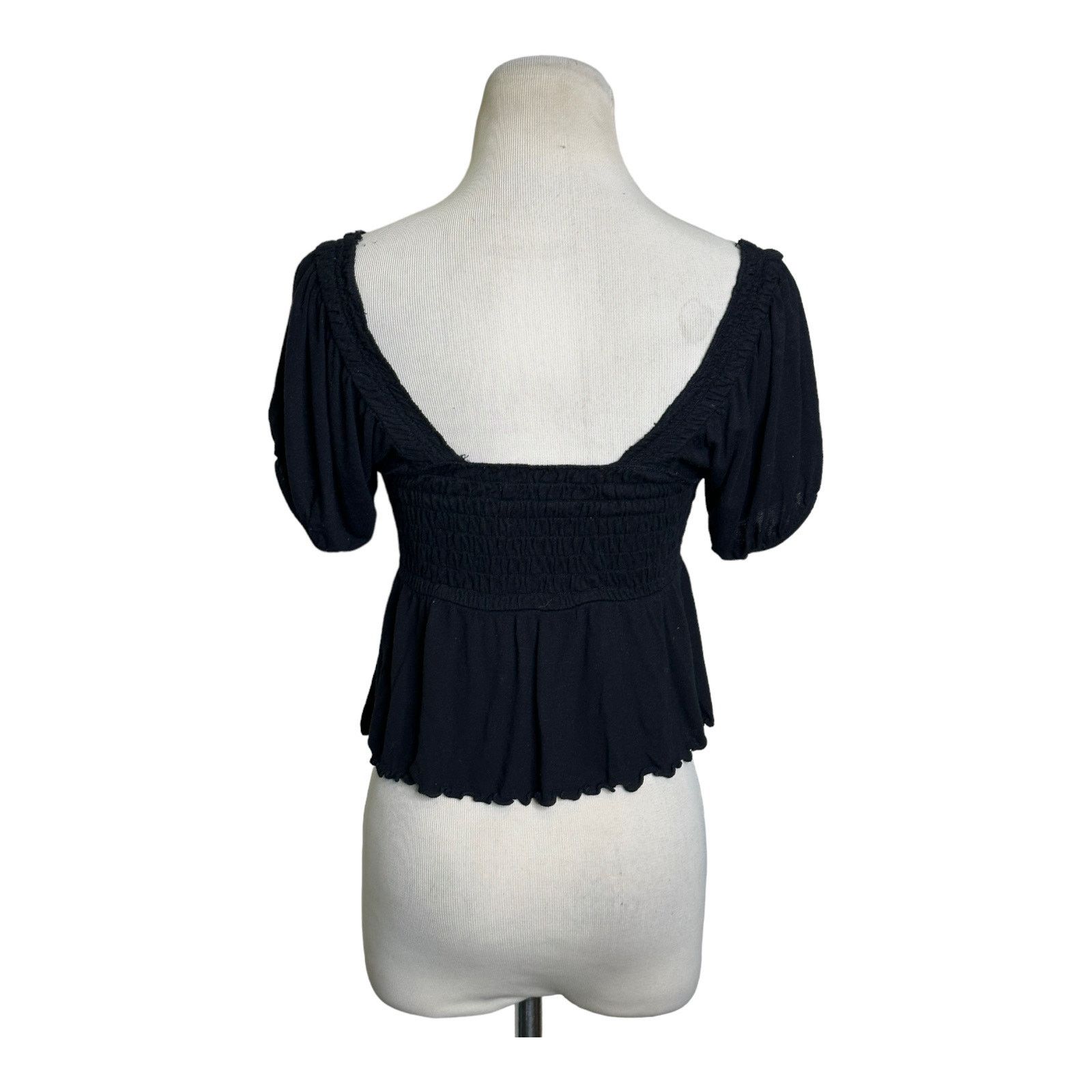 Urban Outfitters Urban Outfitters Cropped Short Sleeves Top size Small Size S / US 4 / IT 40 - 2 Thumbnail