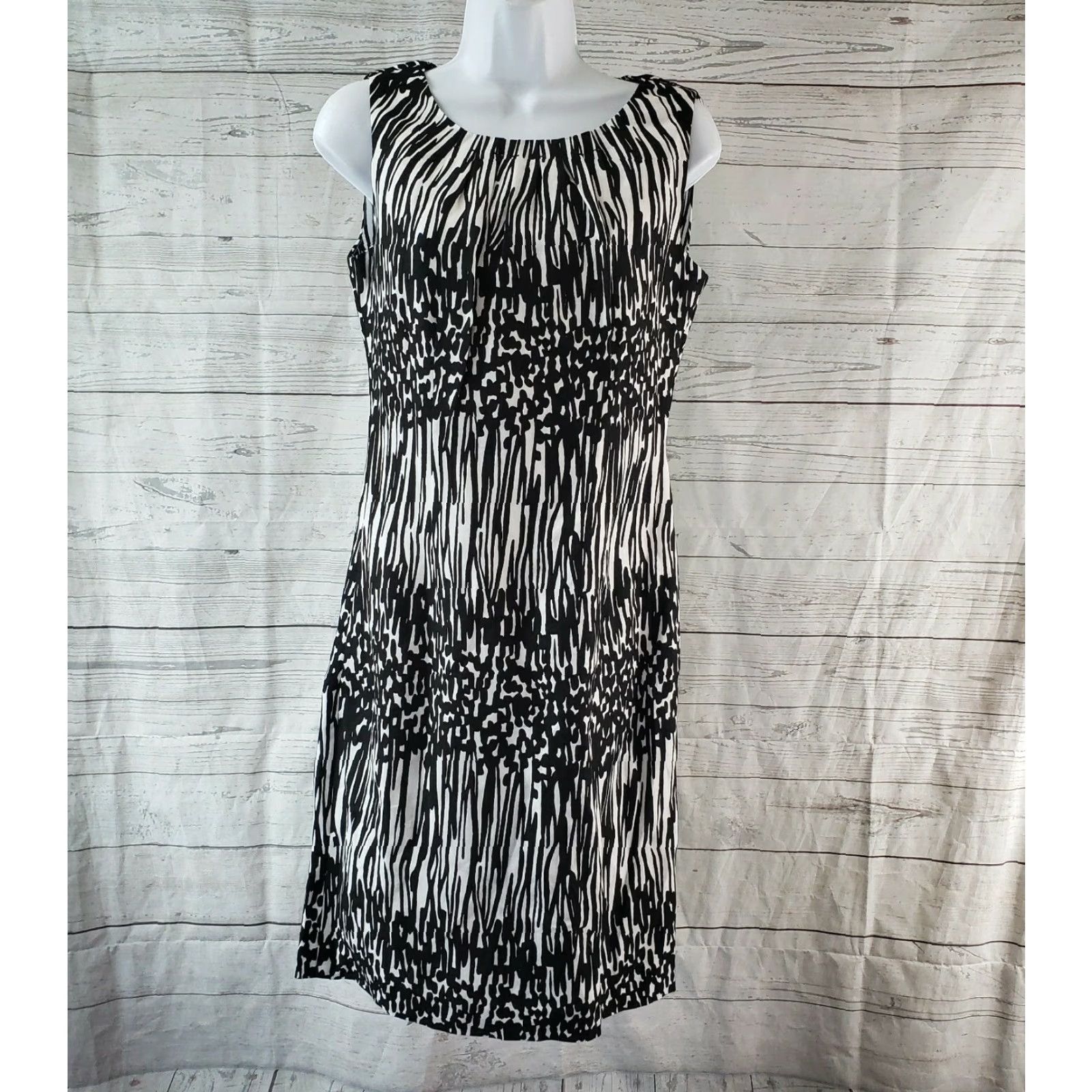 Calvin Klein Calvin Klein Dress Womens Sz 4 Black Linen Blend Sleeveless Sheath Round Neck Short Length Vintage: No Mens Womens Girls Boys Size S / US 4 / IT 40 - 2 Thumbnail