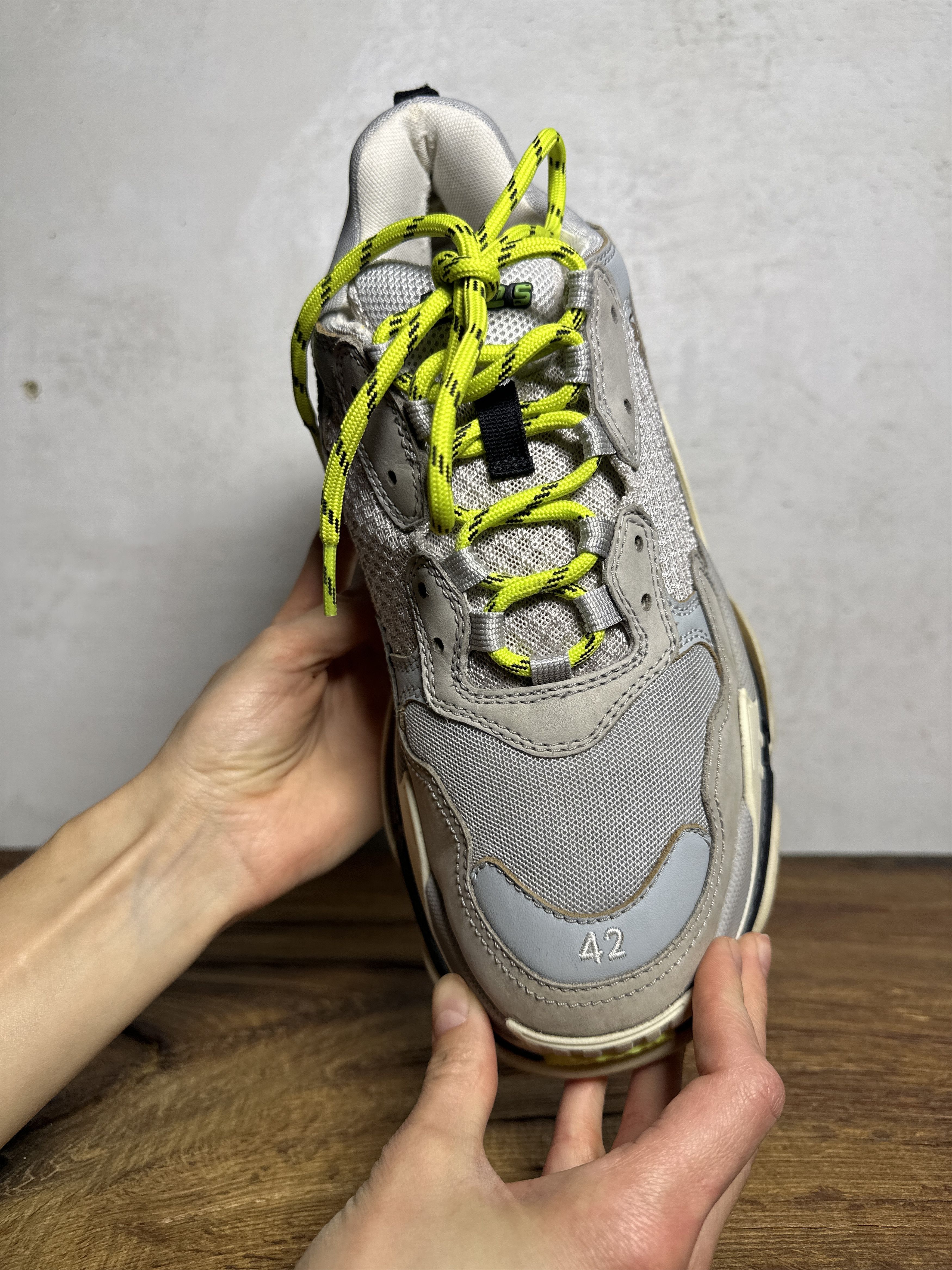 Balenciaga Balenciaga Triple S Sneakers Grey Neon Size US 9 / EU 42 - 6 Thumbnail