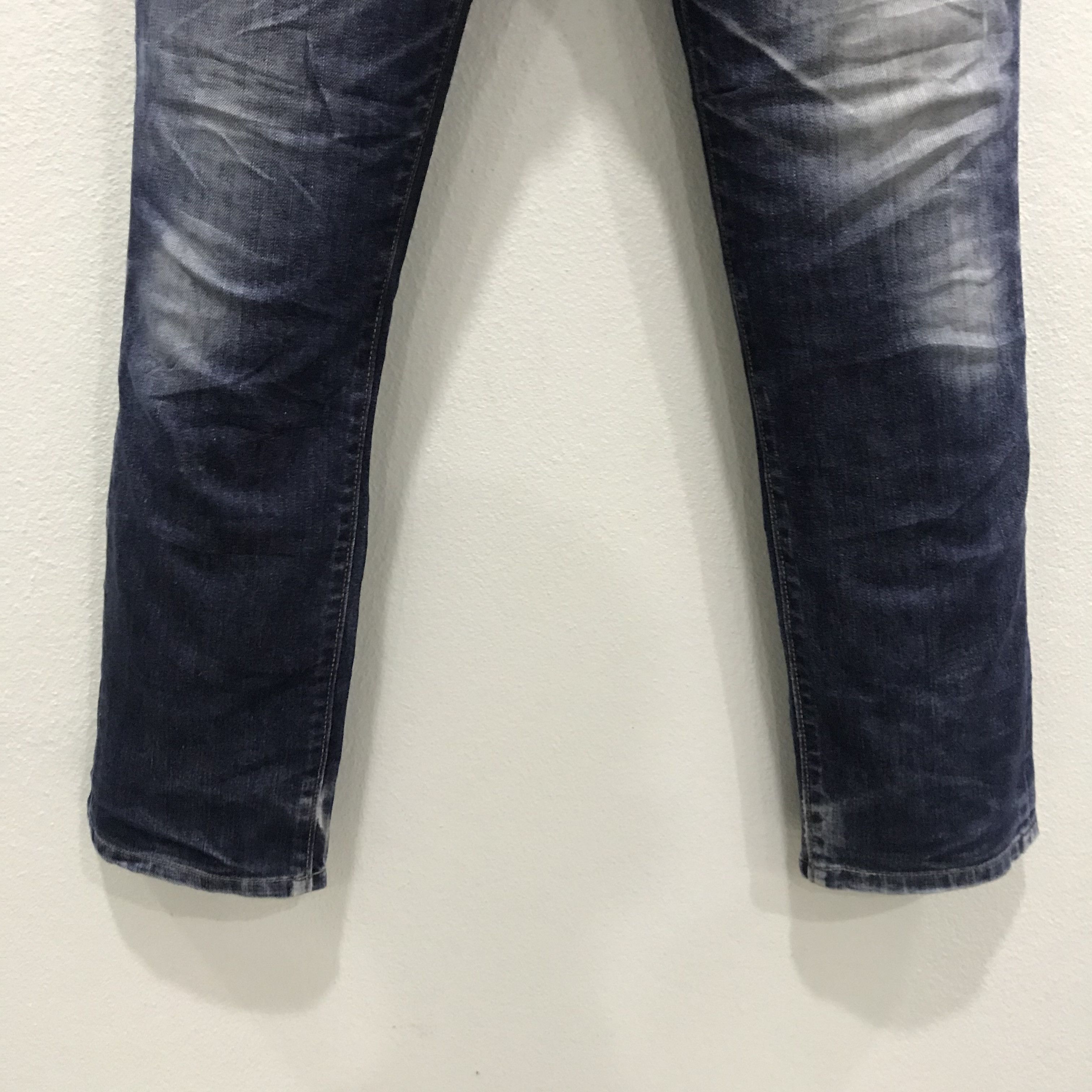 Levi's Vintage Levi’s 511 Slim Fit Dark Wash Jeans Size US 32 / EU 48 - 4 Thumbnail