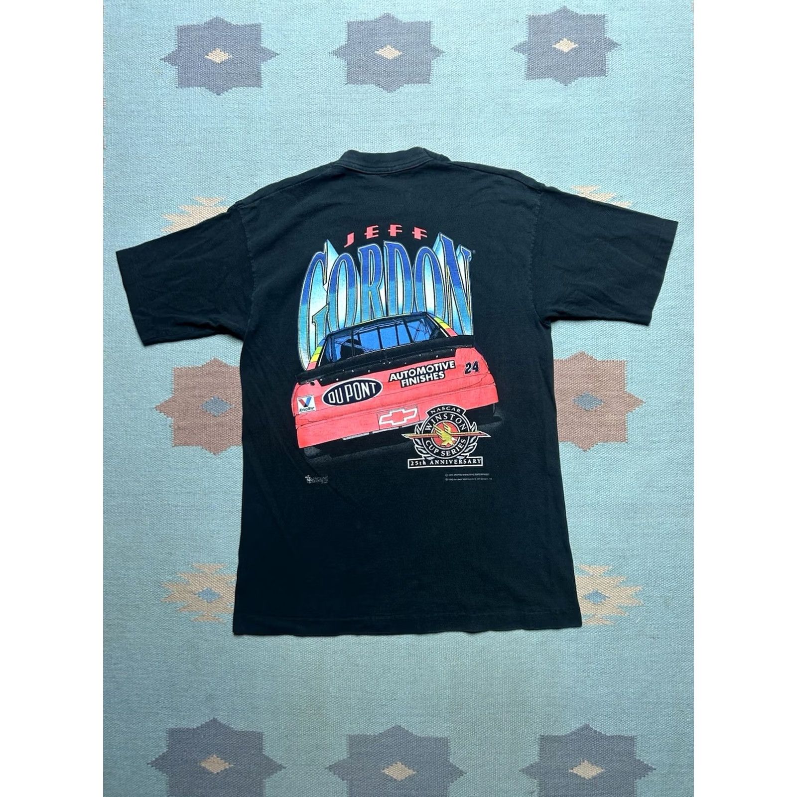 Vintage VINTAGE 90s T SHIRT NASCAR Jeff Gordon Winston Cup 1995 Single Stitch Large Black Mens T-Shirt (L) Size US L / EU 52-54 / 3 - 7 Thumbnail