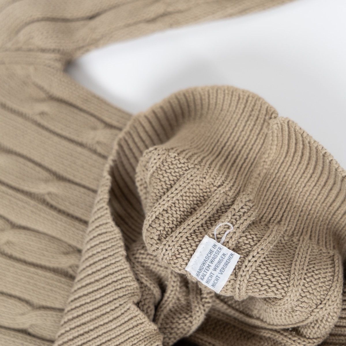 Other Redford Men Beige Cable Knit Sweater V-Neck Classic Pullover Size US M / EU 48-50 / 2 - 7 Thumbnail