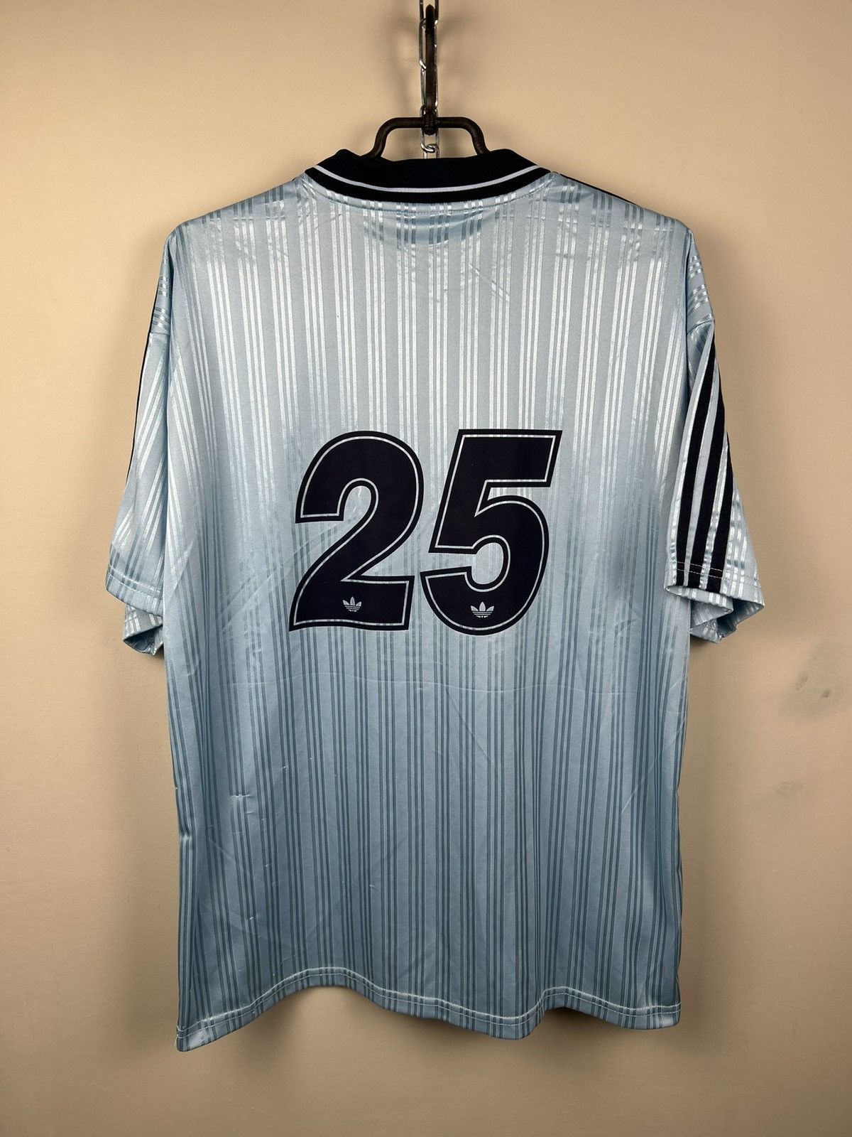 Adidas Adidas Oasis Band Jersey T shirt Size US XL / EU 56 / 4 - 16 Thumbnail