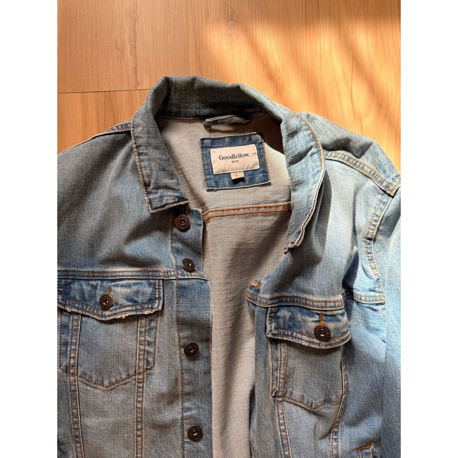 Other Denim jacket size large - worn 3 times - great shape Size US XL / EU 56 / 4 - 2 Thumbnail
