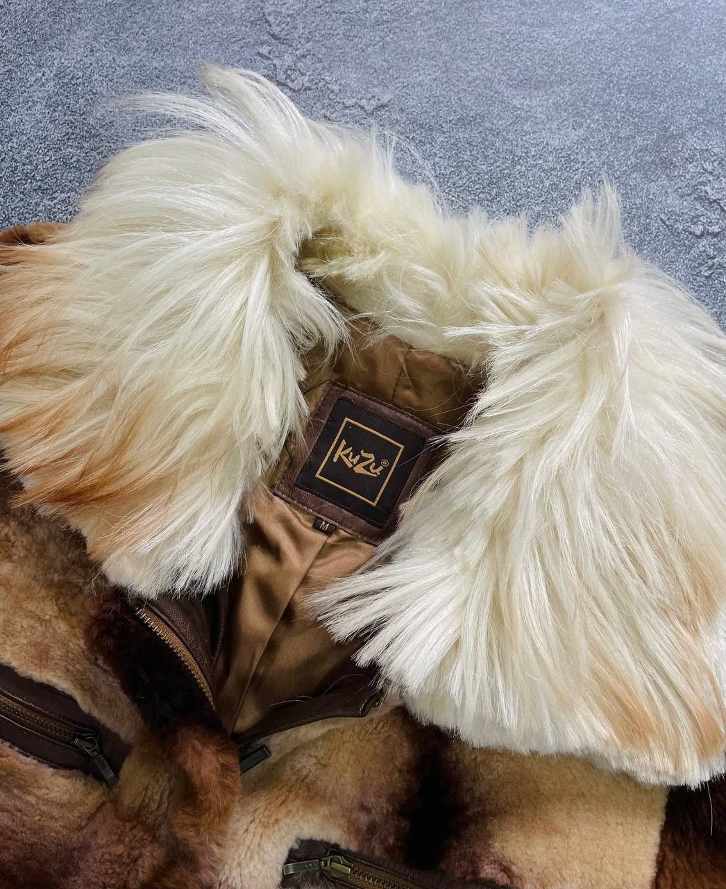 Japanese Brand Vintage KUZU Paris Avant Garde Women's Fur Coat Jacket Size M / US 6-8 / IT 42-44 - 4 Thumbnail