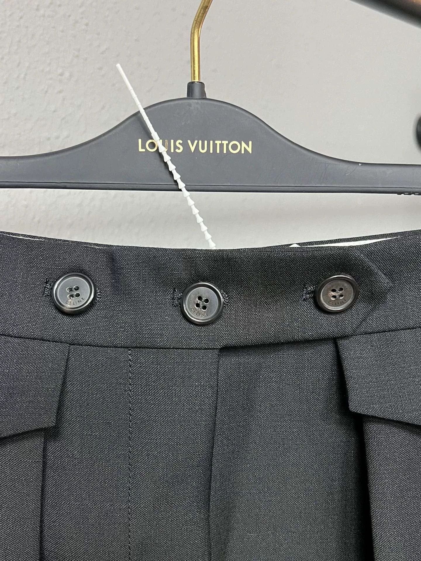 Celine Celine Dark Gray Wool Carrot Pants Size US 7 / EU 40 - 3 Thumbnail