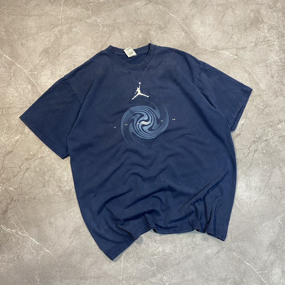 Jordan Brand VINTAGE NIKE JORDAN CENTER LOGO TEE FADED 90S Size US XL / EU 56 / 4 - 1 Thumbnail