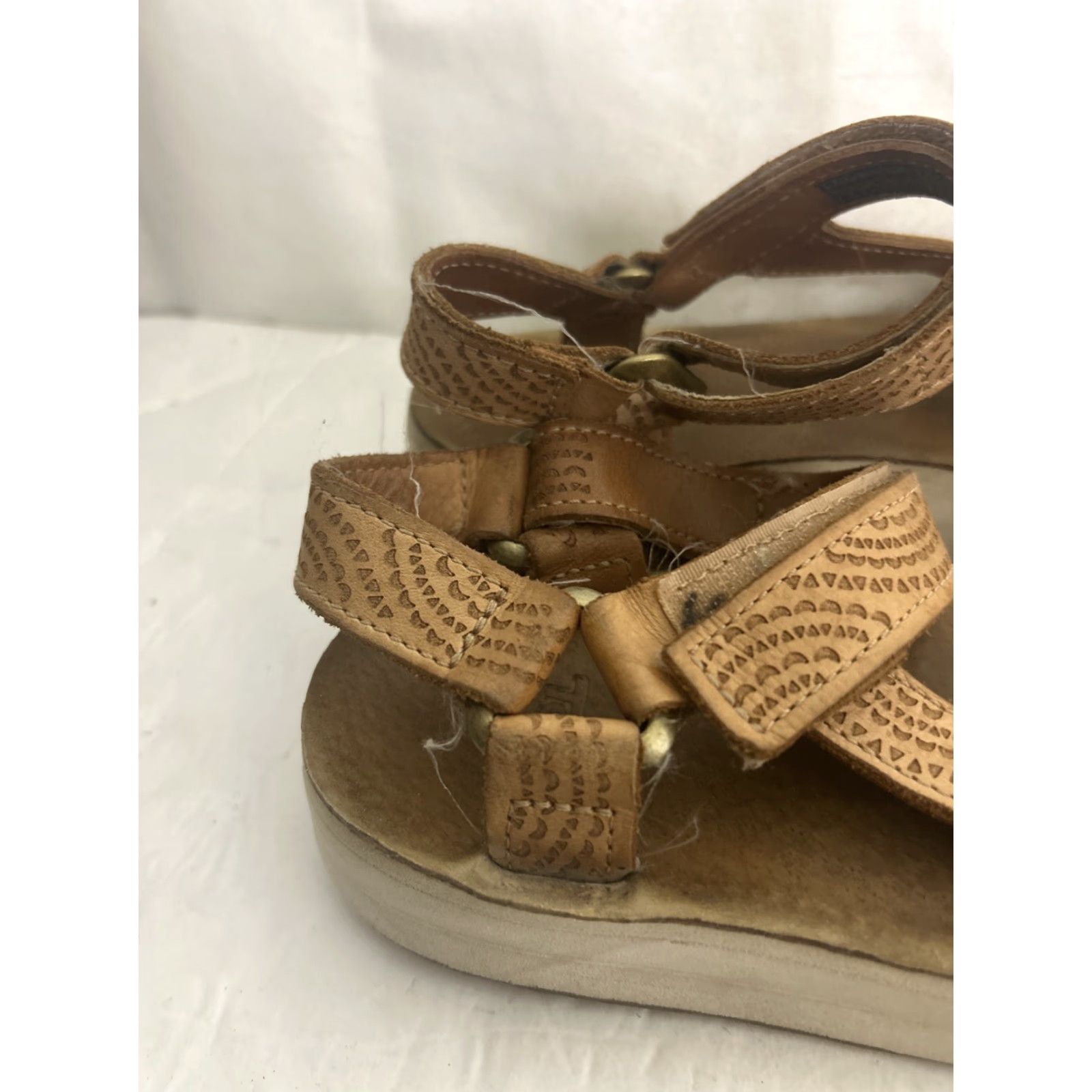 Teva VINTAGE Teva Midform Universal Sandal Women Brown Leather 8 US 37 EU Strappy Adjustable Hook & Loop Size US 4 / IT 34 - 4 Thumbnail