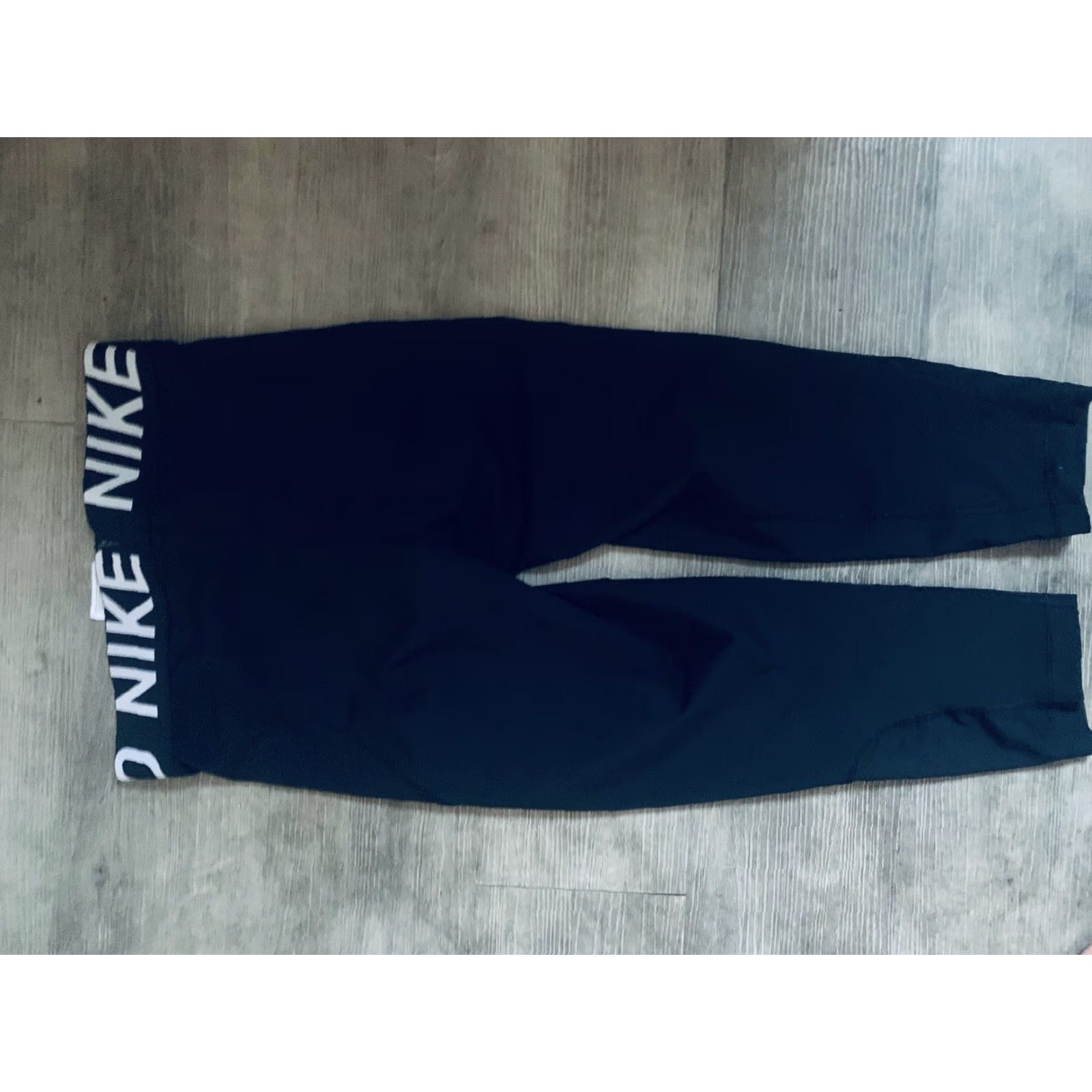 Nike NIKE PRO Dri-FIT Women’s Capri Leggings S Black Capris Womens Size 28" / US 6 / IT 42 - 4 Thumbnail