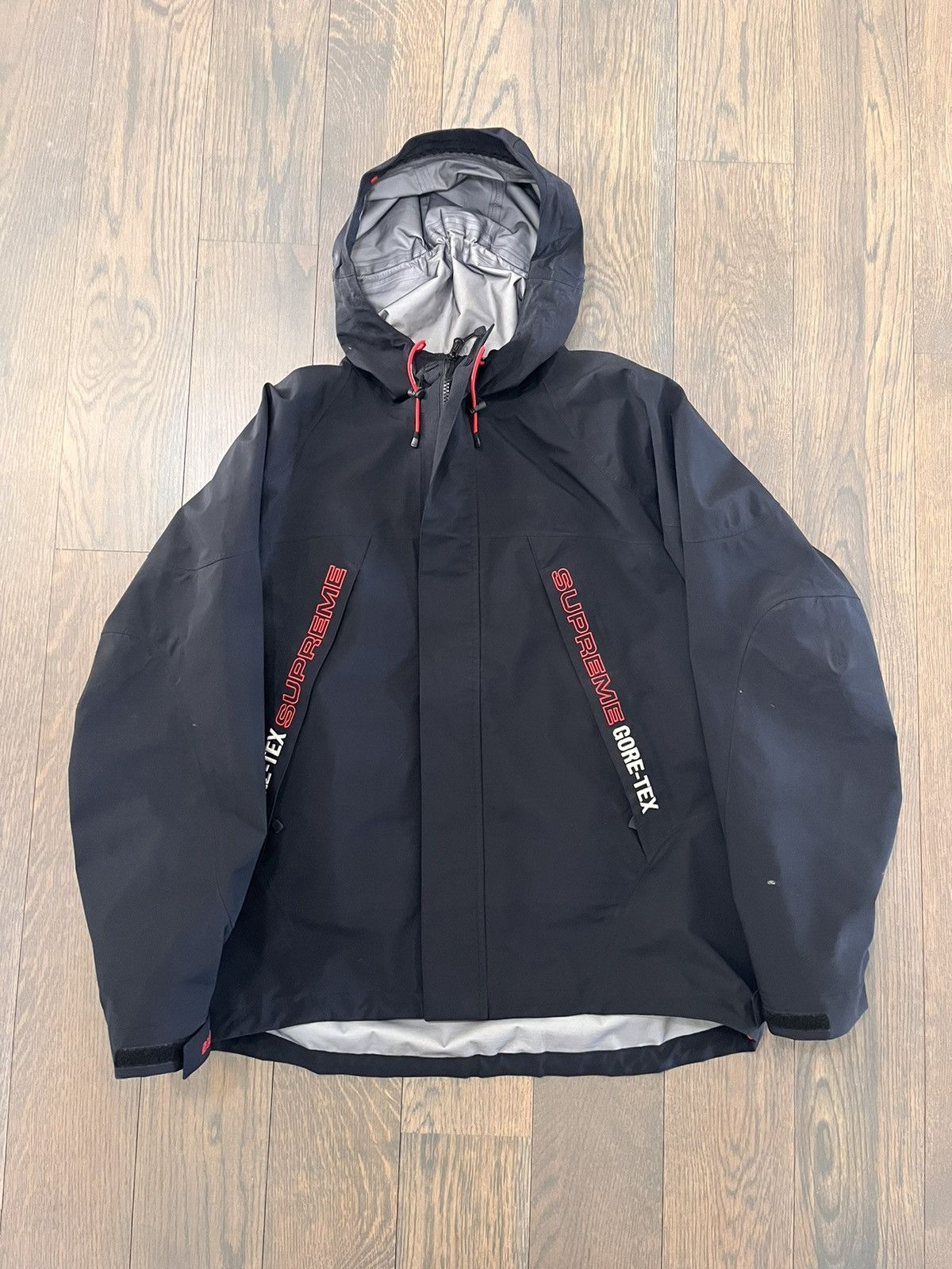 Supreme gore tex taped seam jacket online