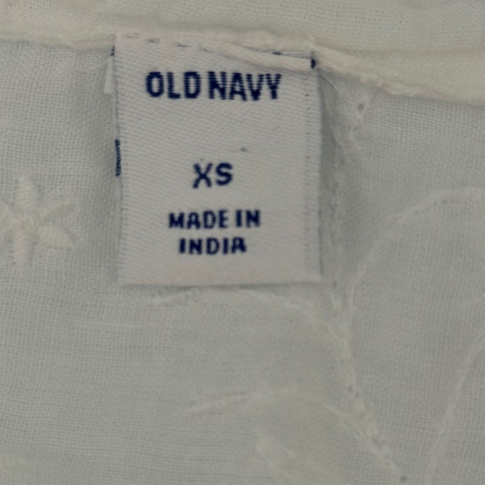 Old Navy Old Navy Blouse White Eyelet Embroidered Puff Sleeve Wrap XS Women Classic Bodice Tie Back V-Neck Floral Embroidery Spring Summer Casual Size XS / US 0-2 / IT 36-38 - 5 Thumbnail