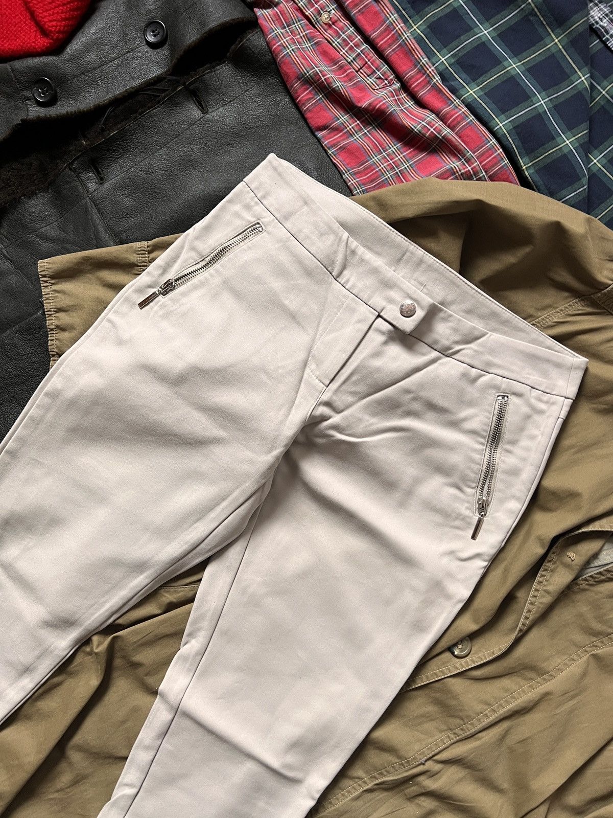 Brunello Cucinelli Brunello Cucinelli Beige Capri Short Pants Cotton Trousers Size 28" / US 6 / IT 42 - 6 Thumbnail