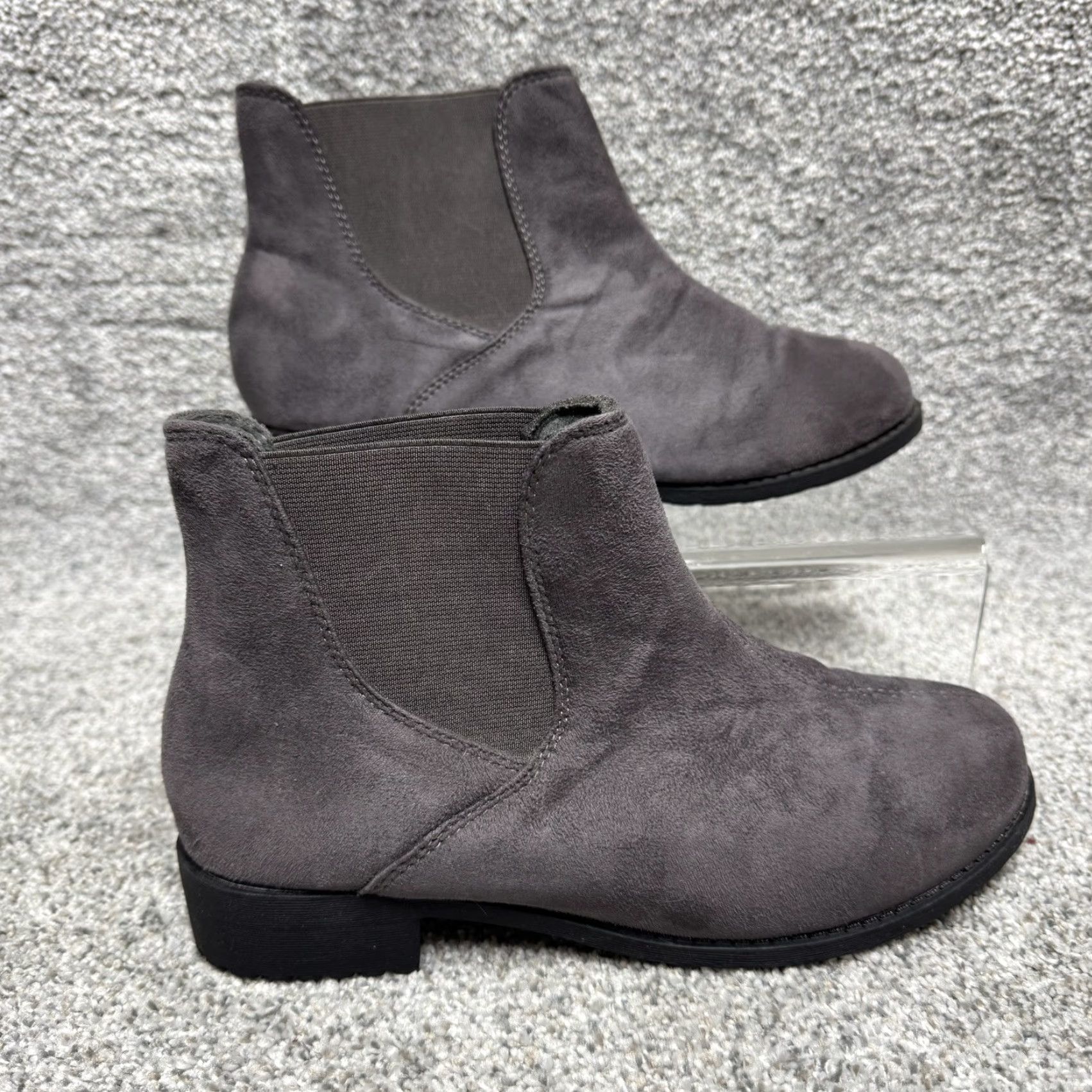 Vintage Grays Chelsea Boots Womens Size 9 Suede Streetwear Biker Edgy Goth Witchy Purple Chelsea Boots Womens Size 9 Suede Size US 9 / IT 39 - 2 Thumbnail