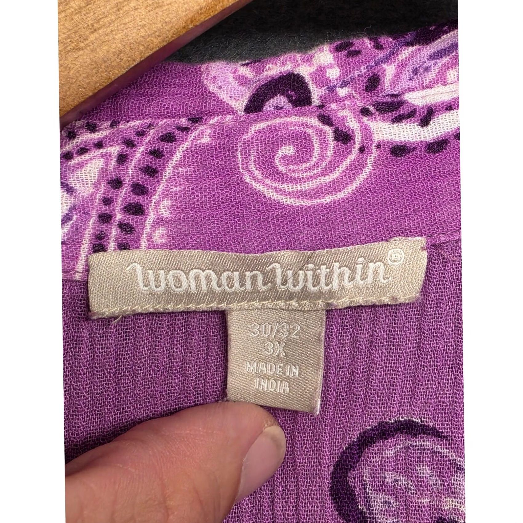 Vintage Woman Within Top Womens 3X Purple Paisley Button Front V Neck Stretch Shirt Females Size XXL / US 16-18 / IT 52-54 - 3 Thumbnail