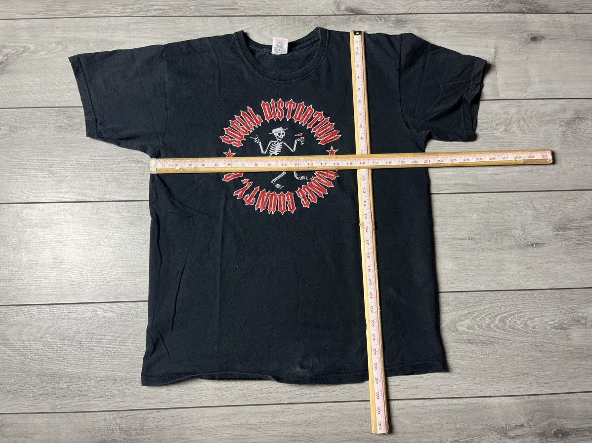 Band Tees Vintage Social Distortion Tshirt skulls size Large Size US L / EU 52-54 / 3 - 6 Thumbnail