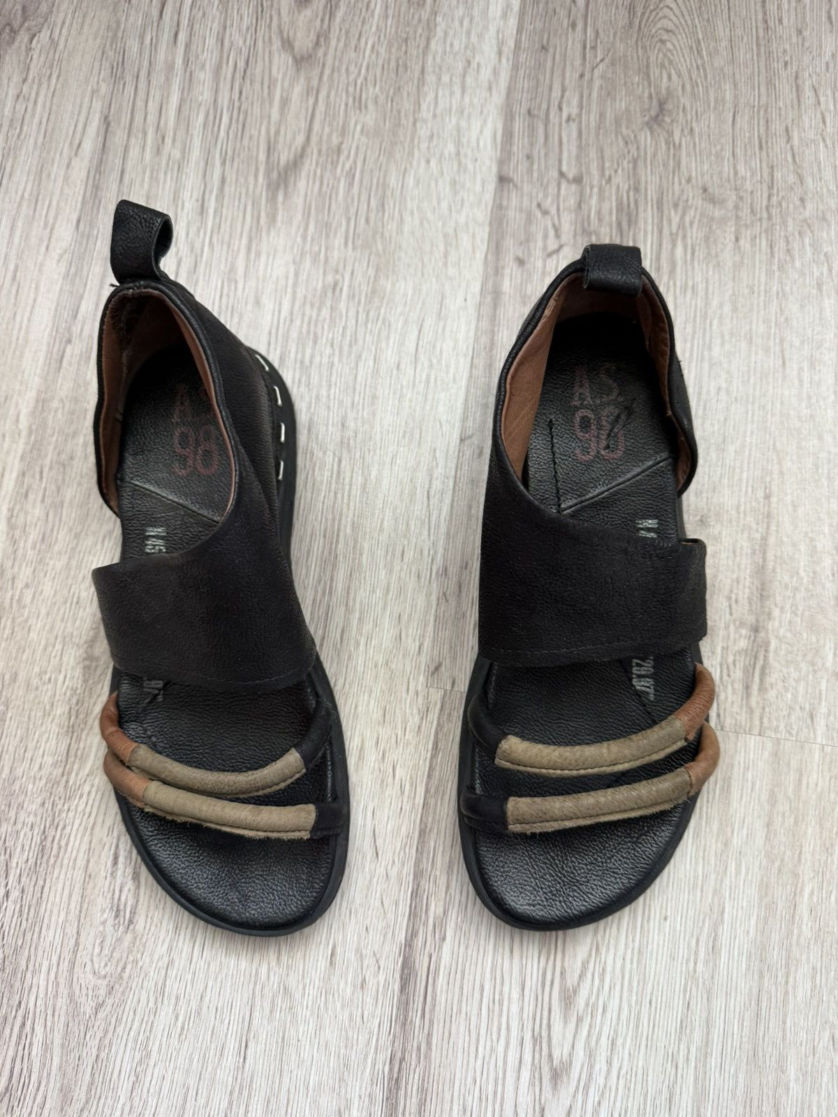 A.S.98 A.S.98 Avant-Garde Leather Sandals EU36 (US6) Made in Italy Size US 6 / IT 36 - 24 Thumbnail