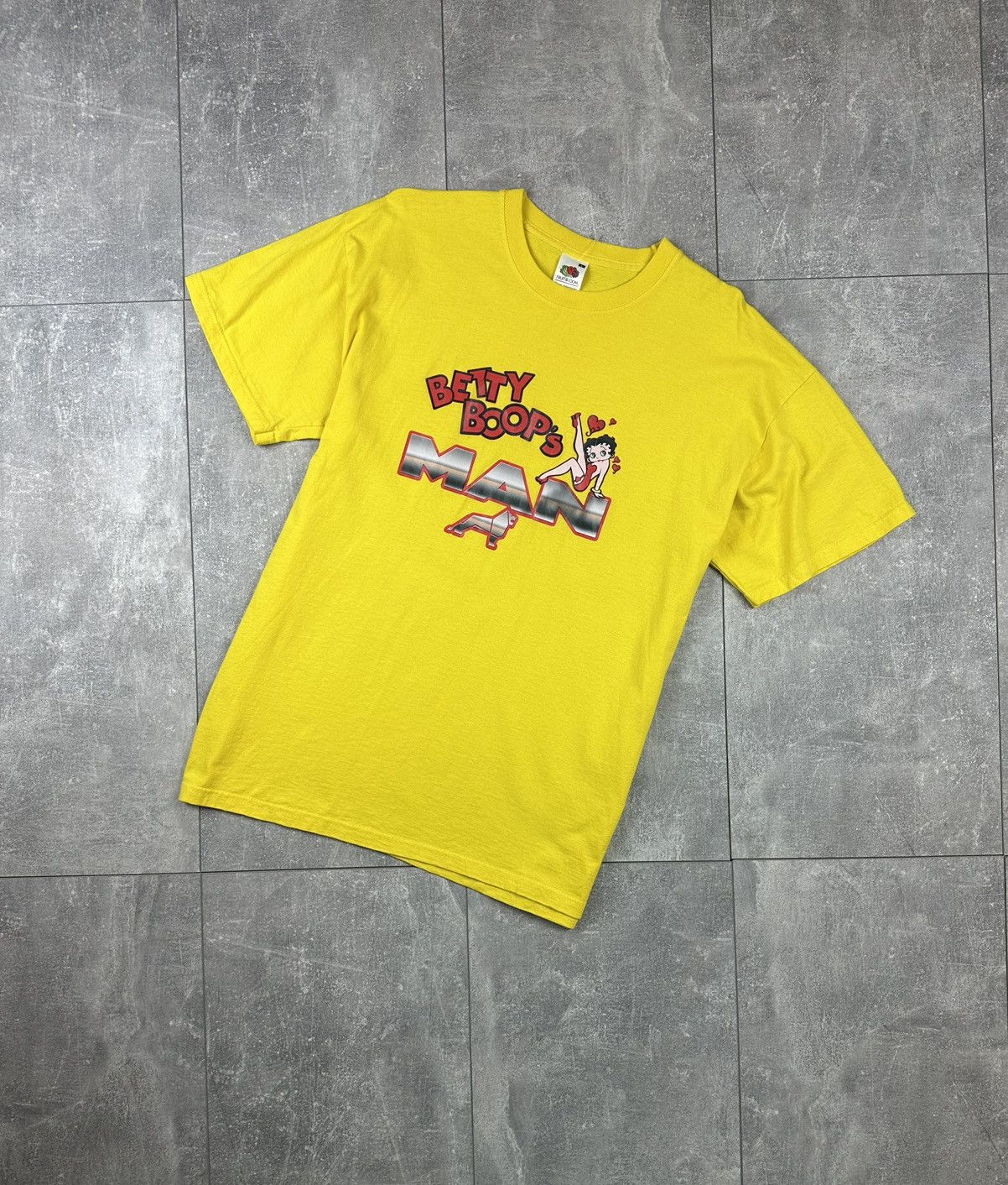 Fruit Of The Loom Betty Boop’s x Man Movie Printed Yellow Mens T-Shirt Size US L / EU 52-54 / 3 - 1 Thumbnail