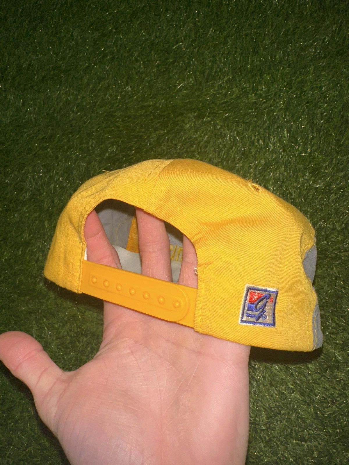 Vintage Vintage Washington Huskies University Adjustable Hat Size ONE SIZE - 4 Thumbnail