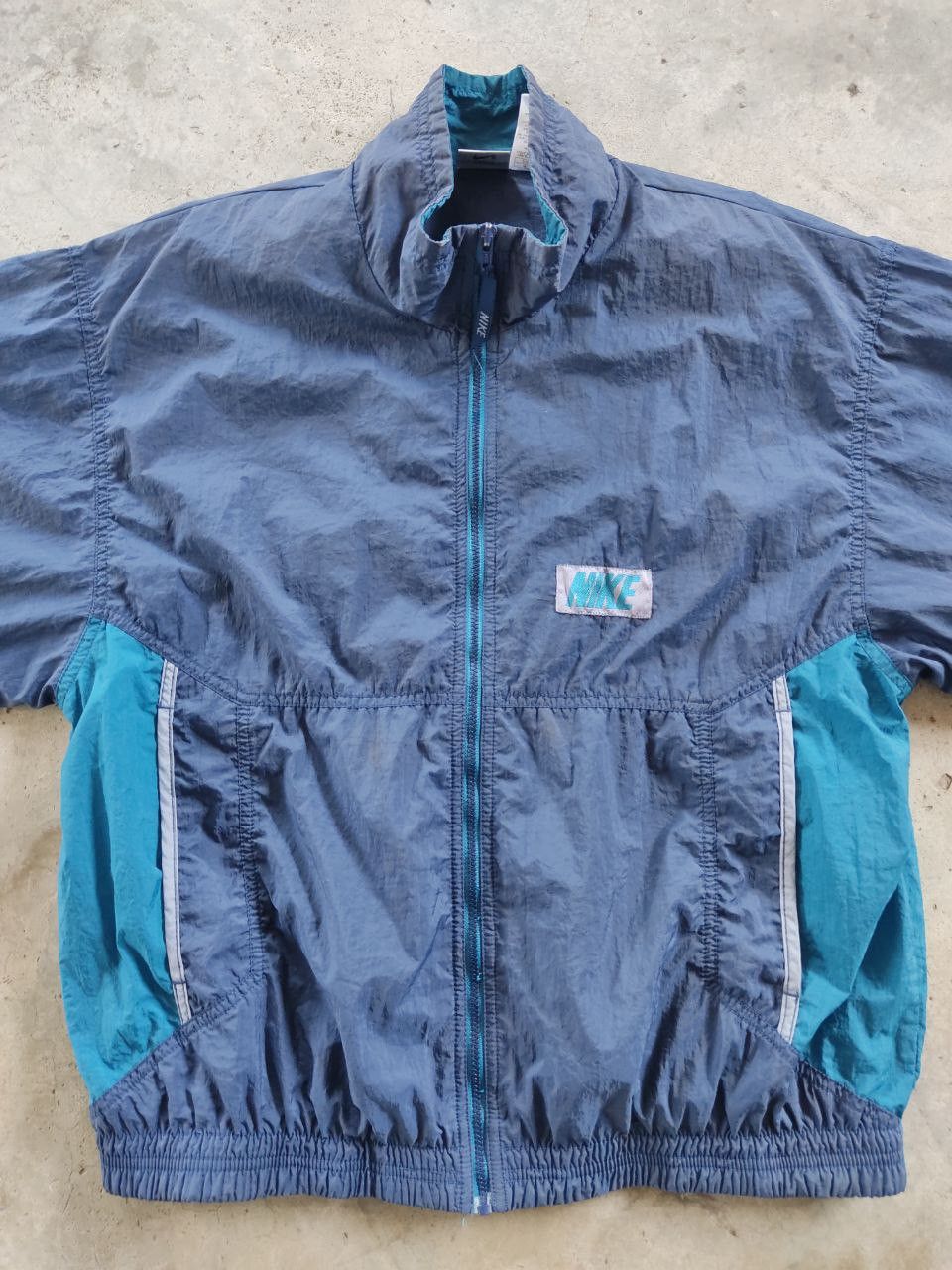 Nike × Vintage Vintage 90s Nike Box Spellout Size US M / EU 48-50 / 2 - 2 Thumbnail