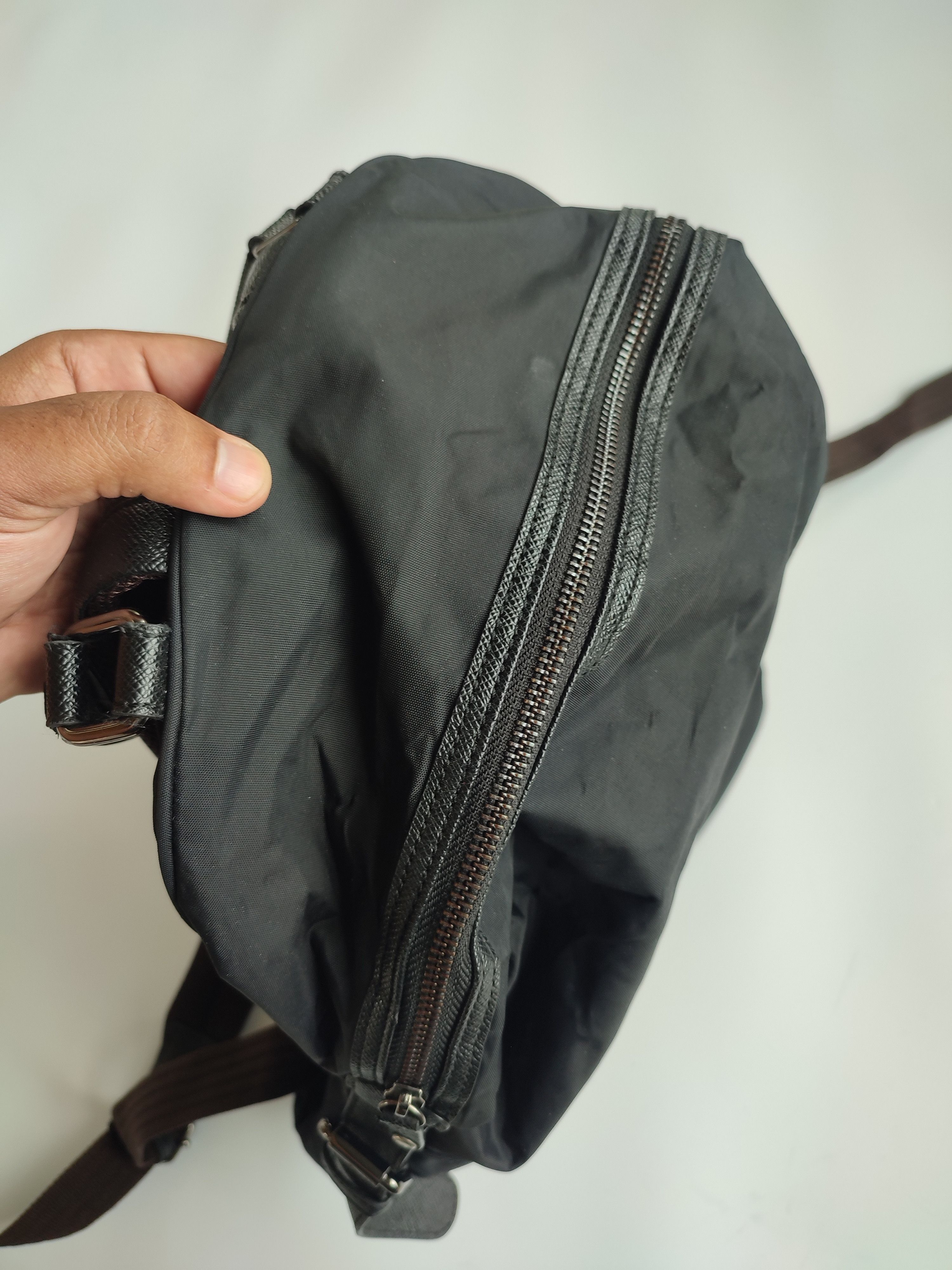 United Colors Of Benetton UNITED COLOR BENETTON (UCB) RARE BLACK BACKPACK Size ONE SIZE - 5 Thumbnail