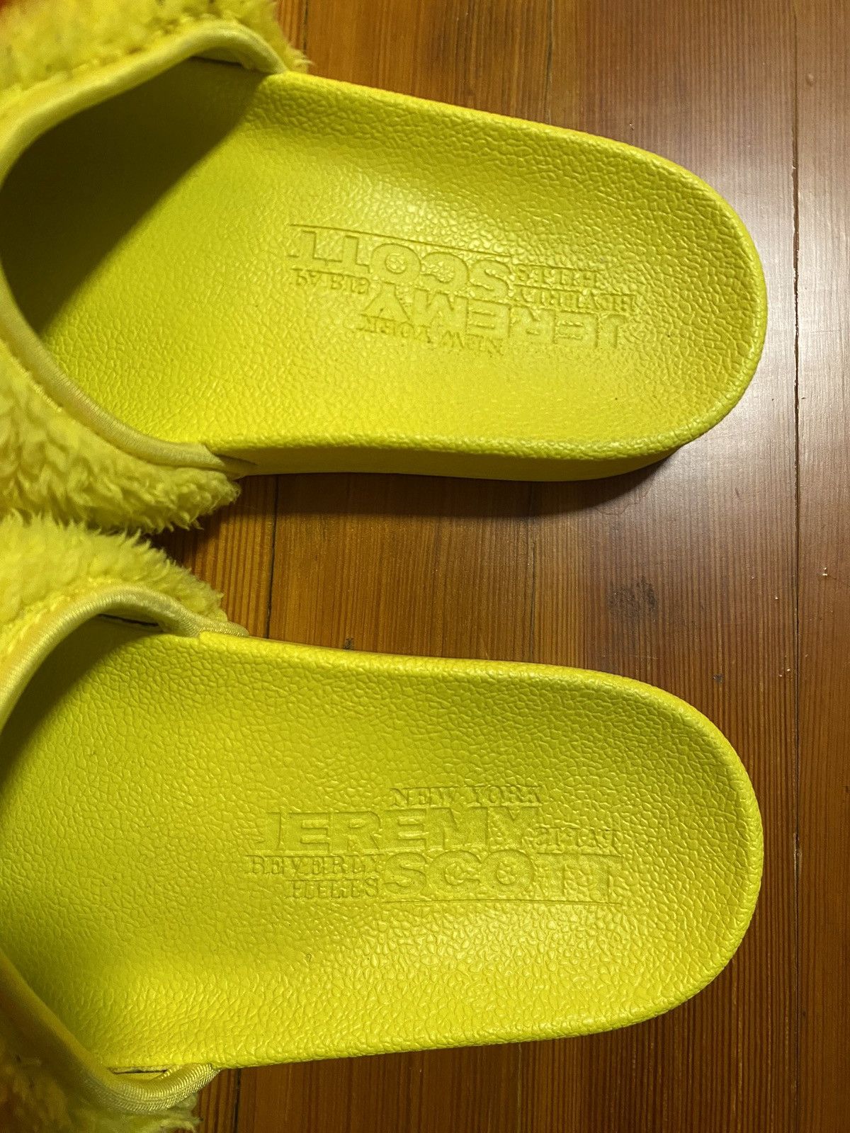 Adidas × Jeremy Scott Jeremy Scott adidas bear slides Size US 6 / EU 39 - 2 Thumbnail