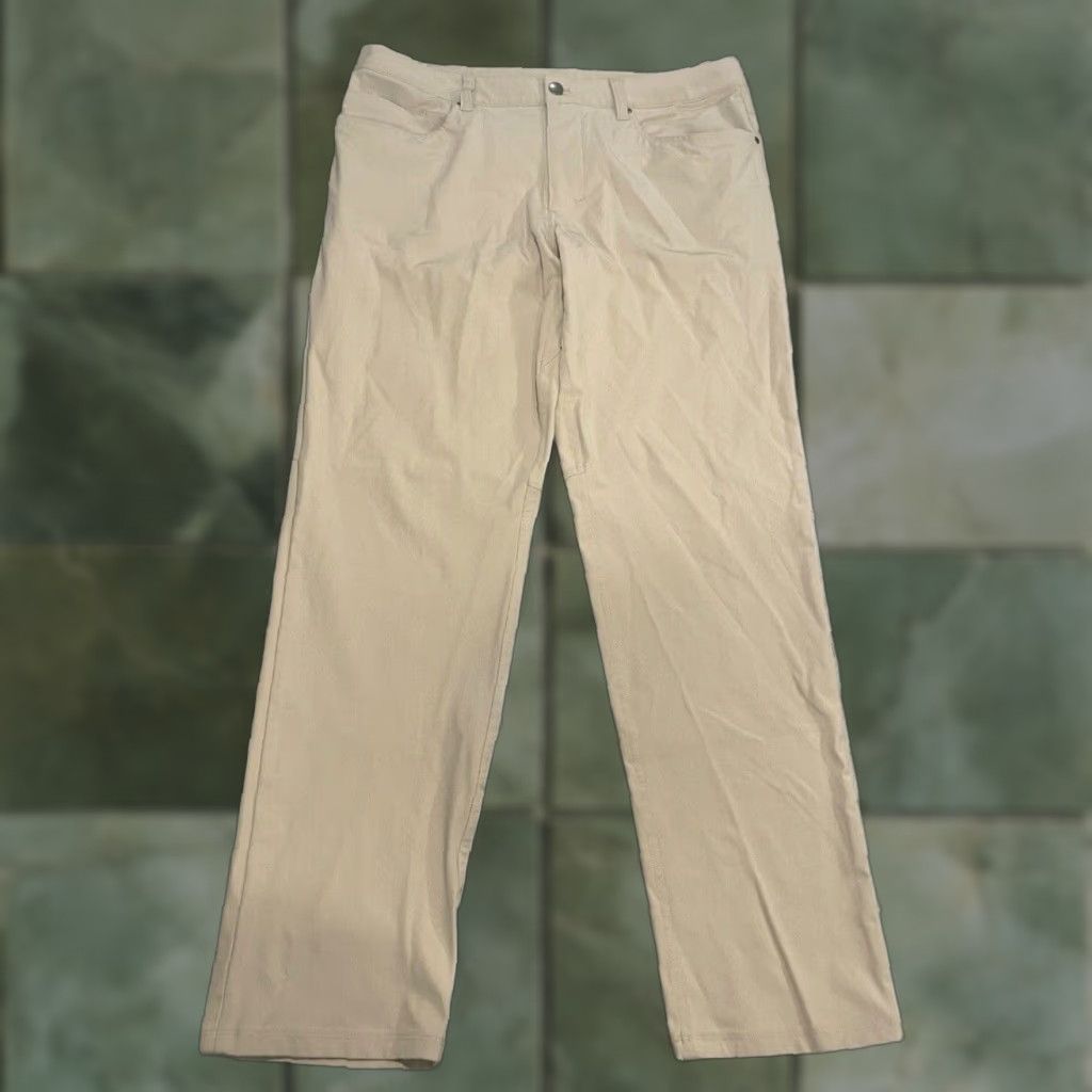 Lululemon Lululemon ABC Pants Classic Mens Size 34 Beige Khaki Warpstreme Stretch Pants Straight Front 31 Inseam Size US 34 / EU 50 - 1 Thumbnail