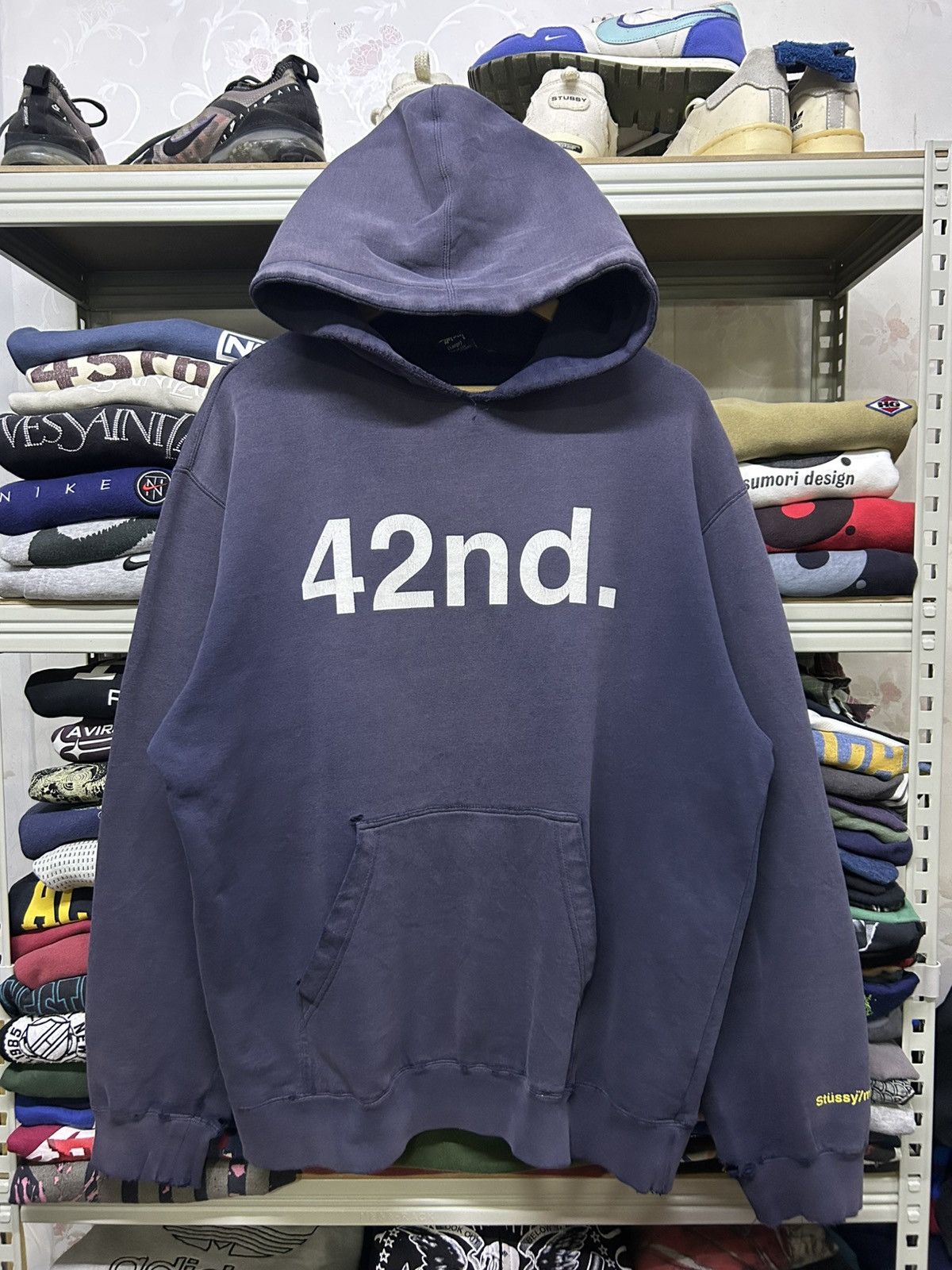 Stussy Vintage thrashed Stussy 42nd. midtown made in usa Size US XL / EU 56 / 4 - 1 Thumbnail
