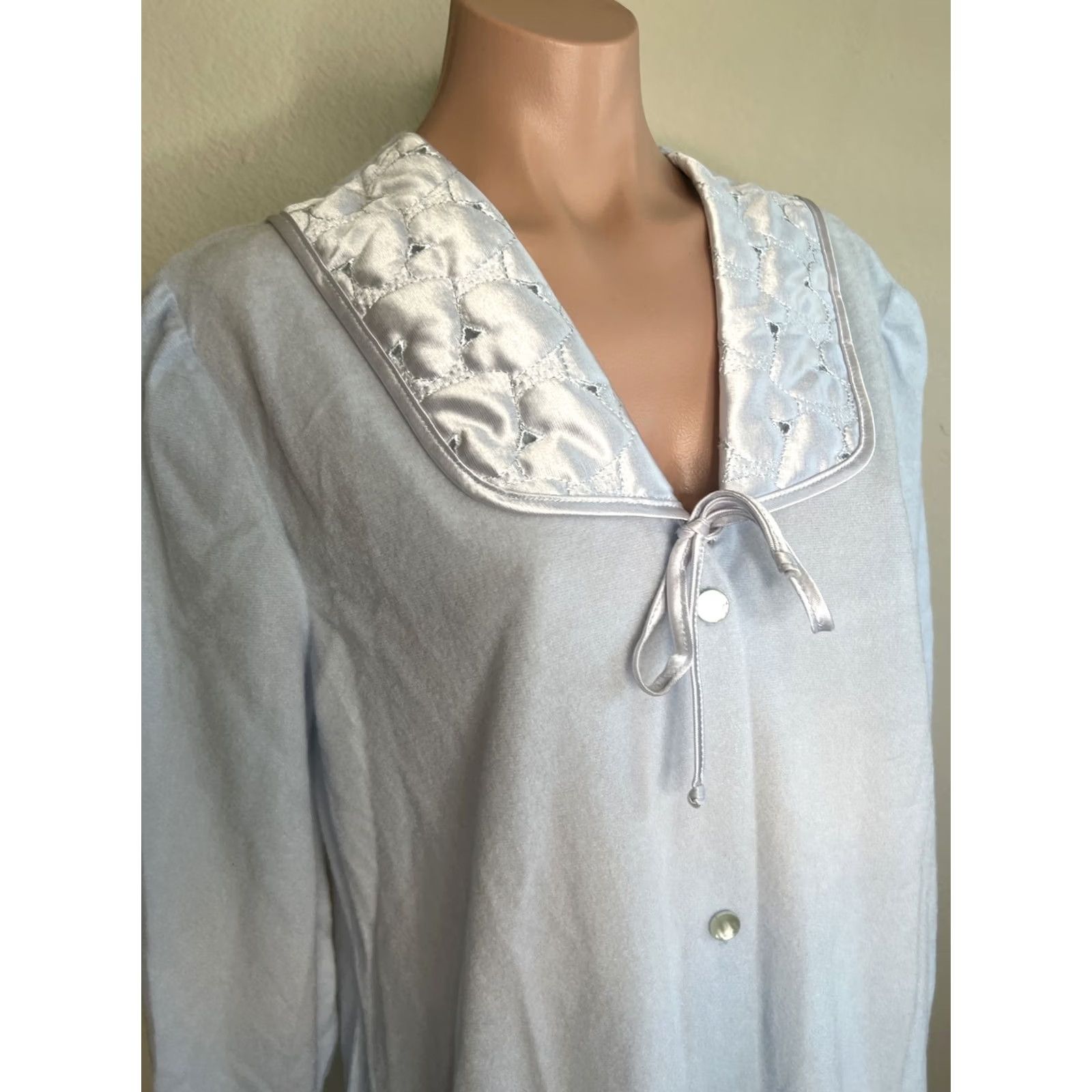 Vintage Creations Elegant Lady Robe Adult L Blue Housecoat Dressing Gown Felt Button 1970s Womens, Women's — image 5 of 6