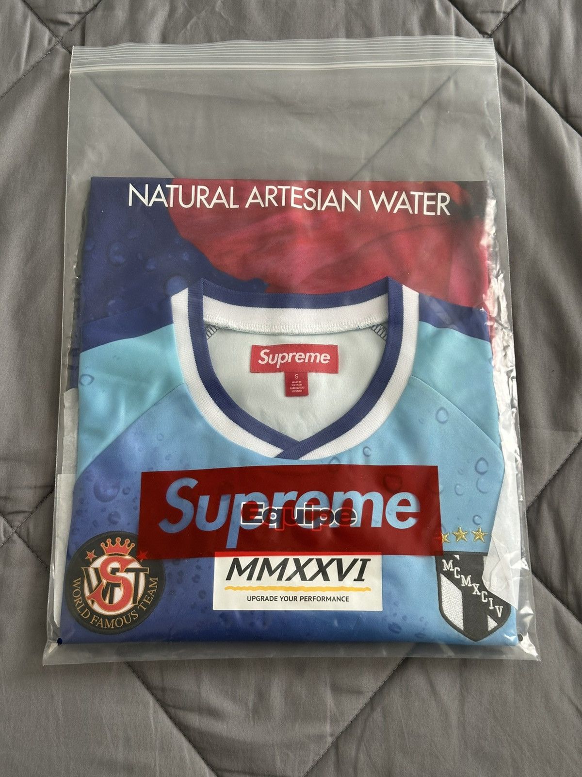 Supreme Supreme Fiji Soccer Jersey Size Small Size US S / EU 44-46 / 1 - 1 Thumbnail