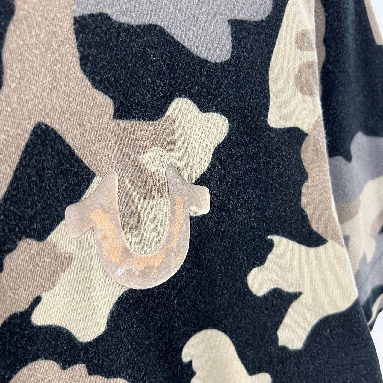 True Religion Vintage True Religion Big Logo Camo T-Shirt Size US M / EU 48-50 / 2 - 8 Thumbnail