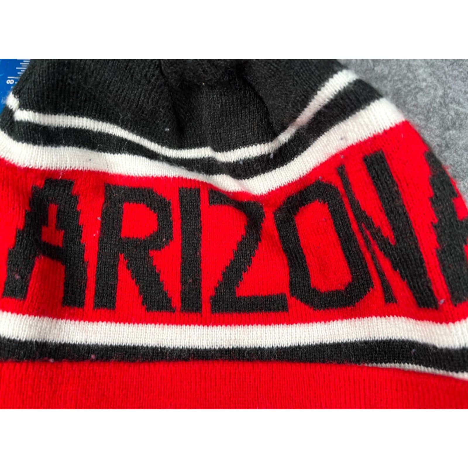 Vintage Arizona Beanie Toque Adult One Size Black Red White Stripe Knit 100% Acrylic Hat Mens Beanie Size ONE SIZE - 2 Thumbnail