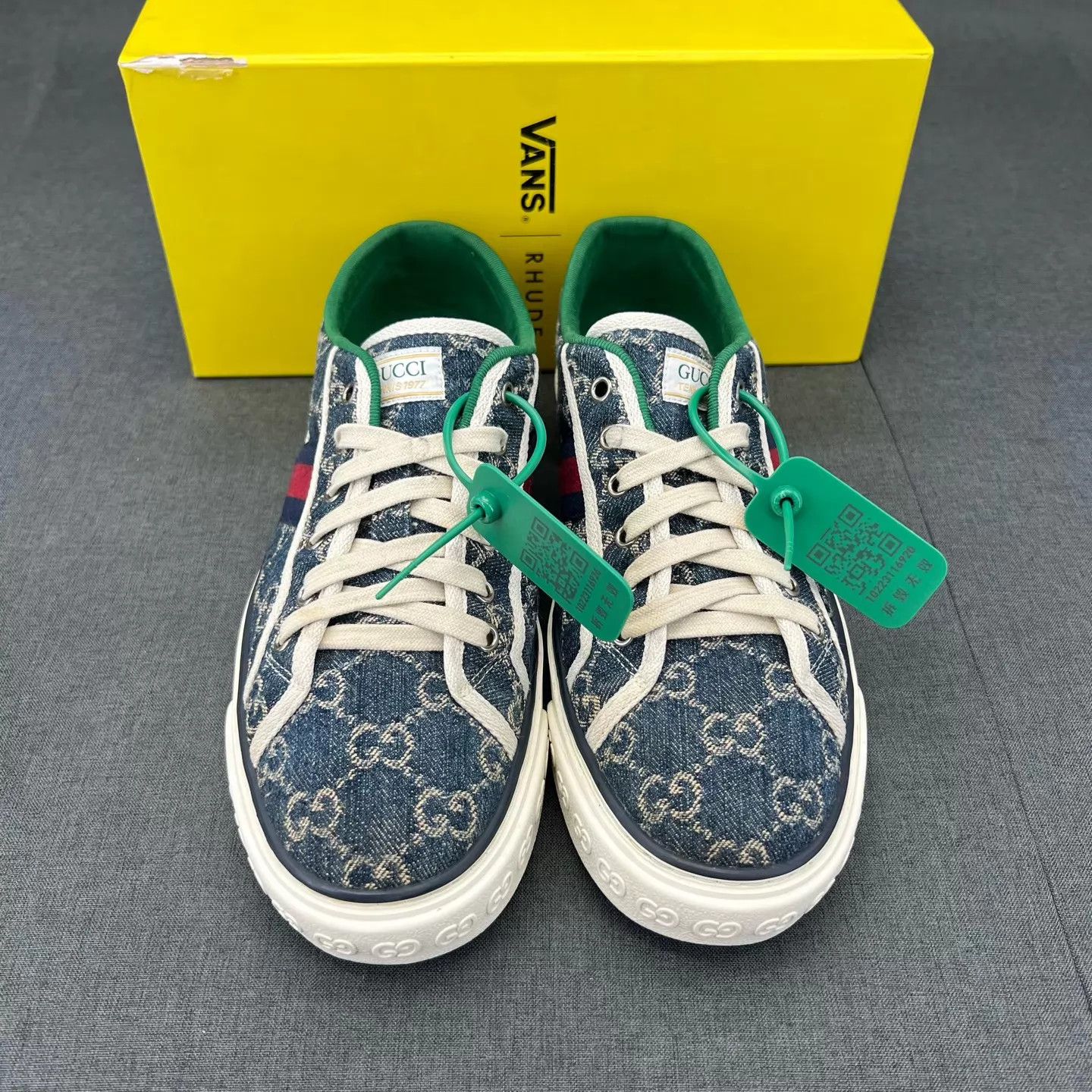 Gucci Gucci 1977 Denim Blue White & Red 42.5 1-2 Wears Near New Size US 9.5 / EU 42-43 - 4 Thumbnail