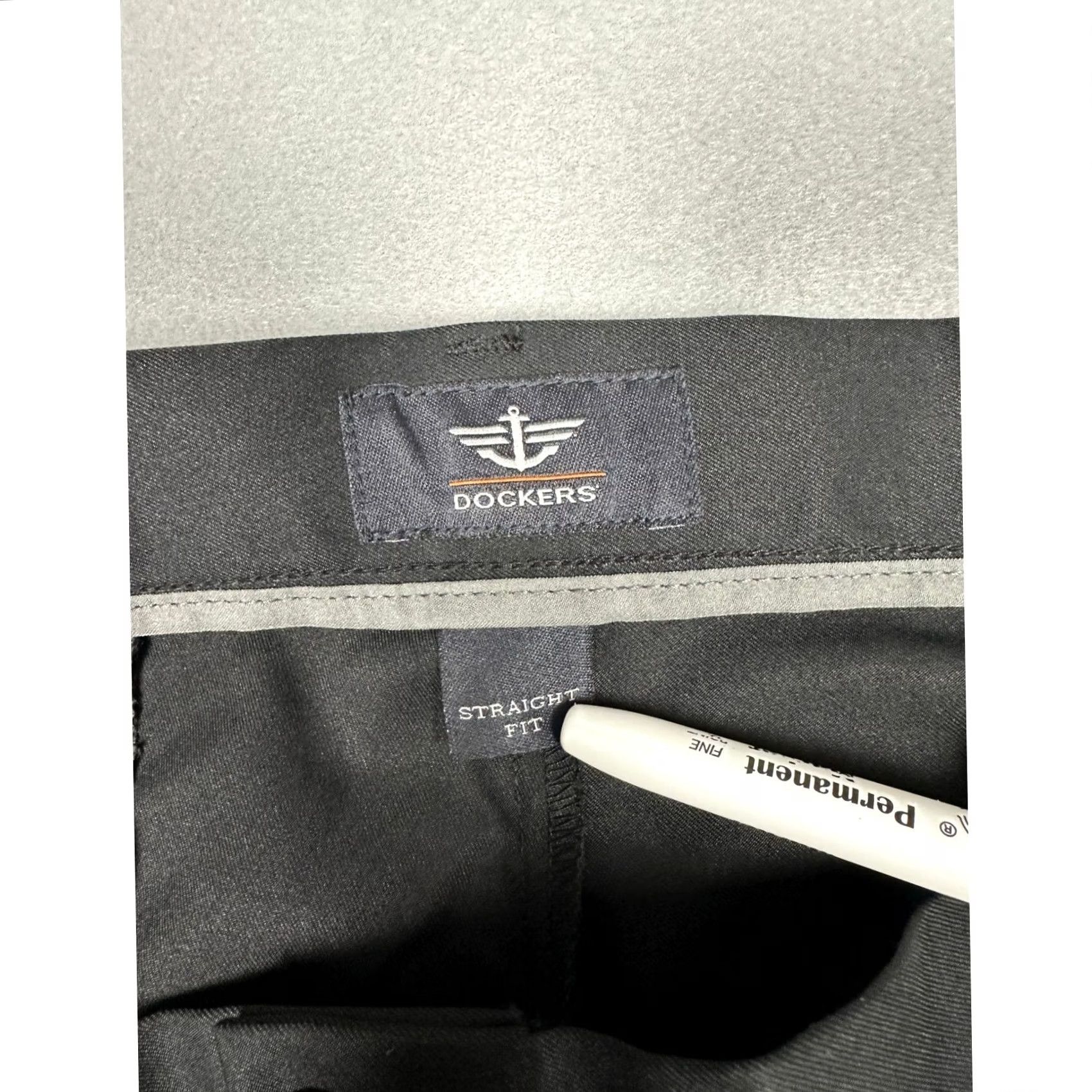 Dockers VINTAGE Dockers Khaki Pants Mens 42x30 On-The-Go Performance Black Straight Fit Size US 42 / EU 58 - 5 Thumbnail