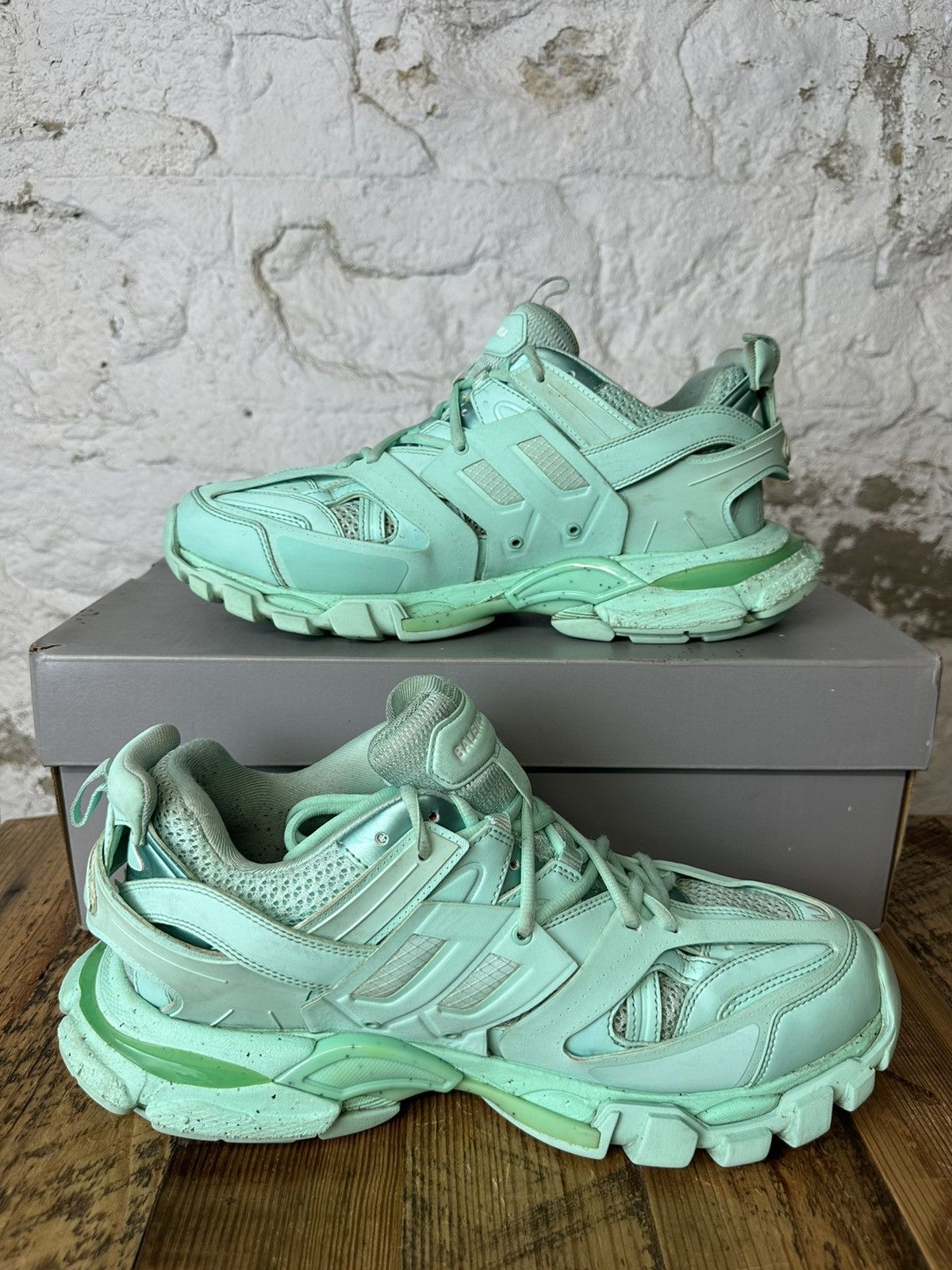 Balenciaga Balenciaga Track Runner Tiffany Sneaker Size 44 Size US 11 / EU 44 - 2 Thumbnail