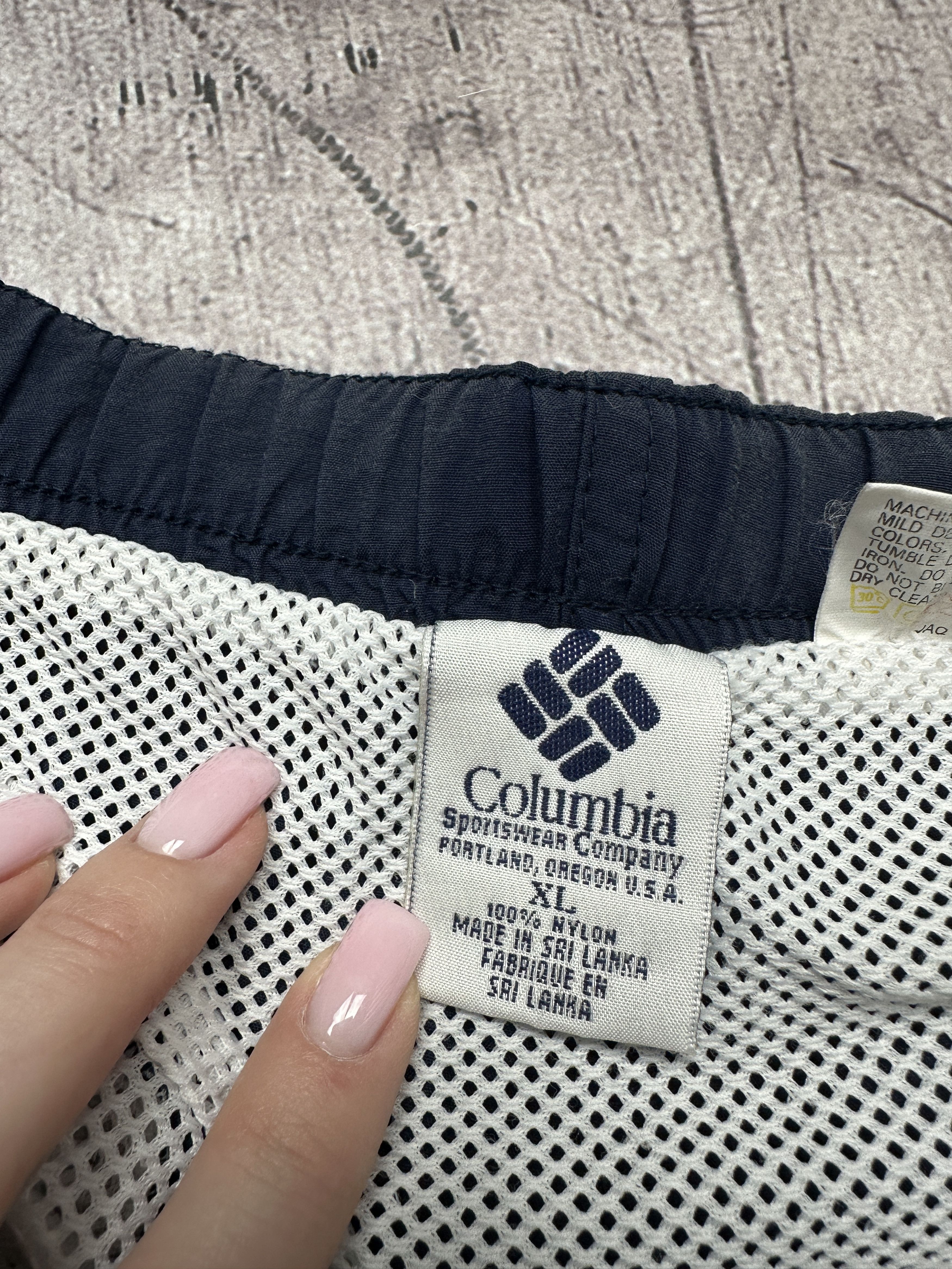 Columbia Columbia Vintage Mens Nylon Shorts Size US 36 / EU 52 - 4 Thumbnail