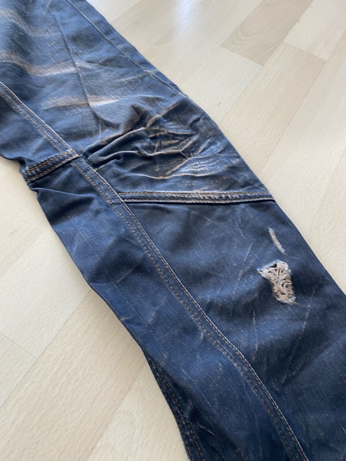 John Galliano John Galliano Distressed Dirt Raw Denim Jeans Size US 31 - 10 Thumbnail