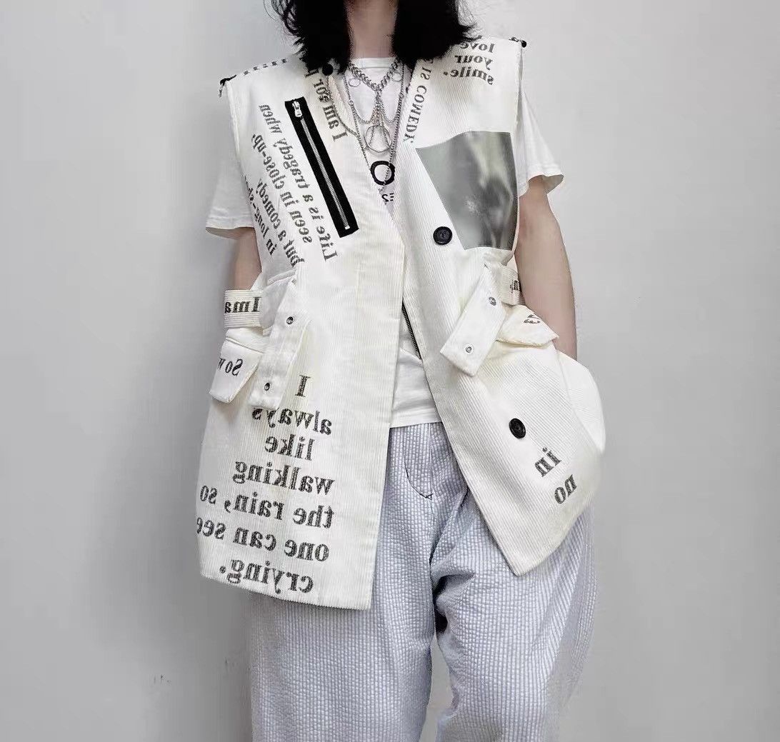 Takahiromiyashita The Soloist. TAKAHIROMIYASHITA THE SOLOIST white corduroy vest Size US S / EU 44-46 / 1 - 3 Thumbnail