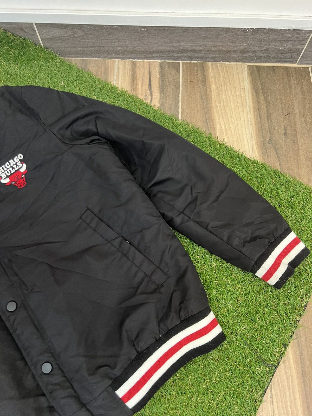 NBA × Vintage Vintage NBA Chicago Bulls Bomber Jacket Size L / US 10 / IT 46 - 4 Thumbnail