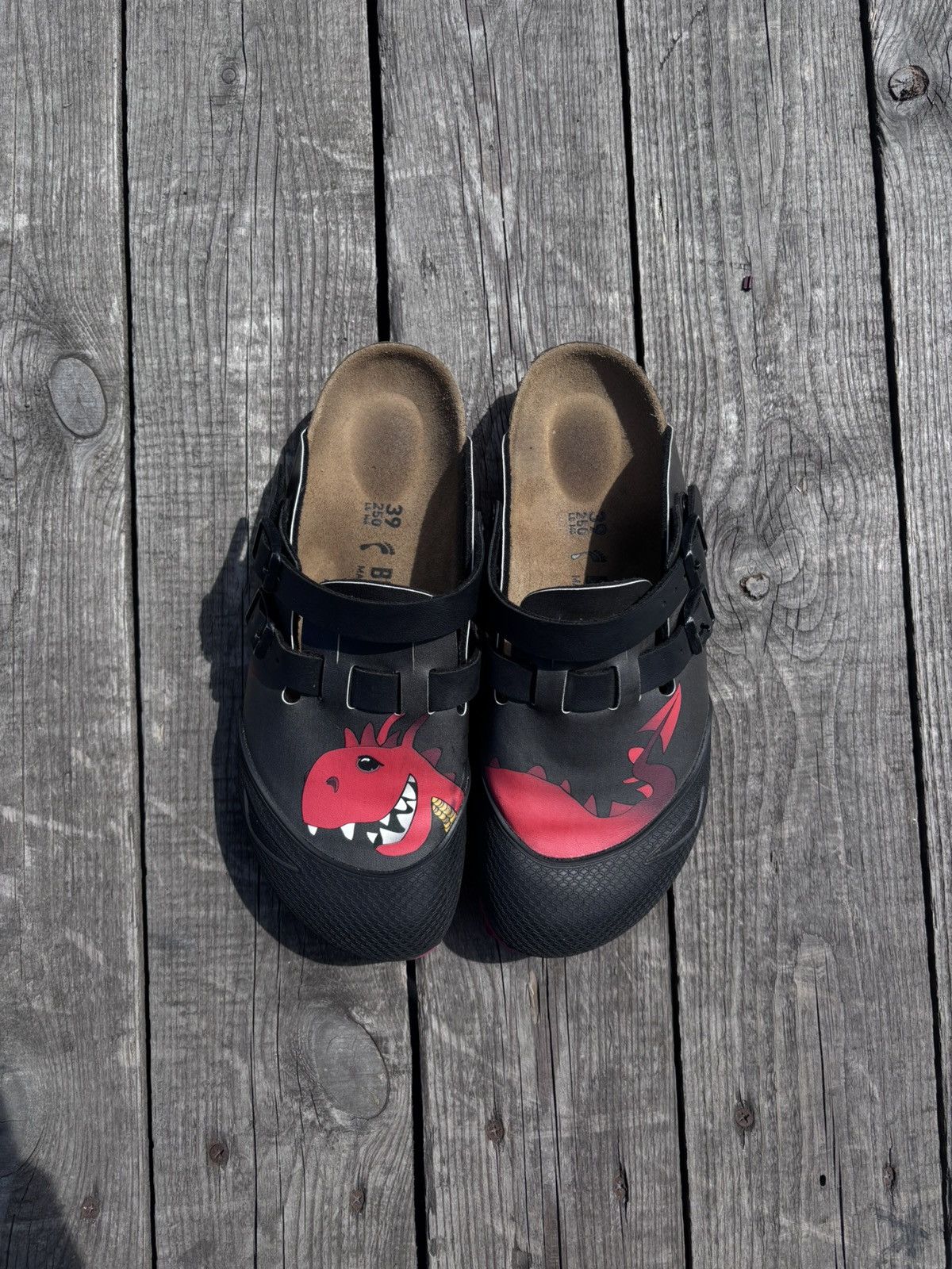 Birkenstock Birkenstock Kay Clogs "Big Dino" Graphic - Black/Red Size US 7 / EU 40 - 1 Thumbnail